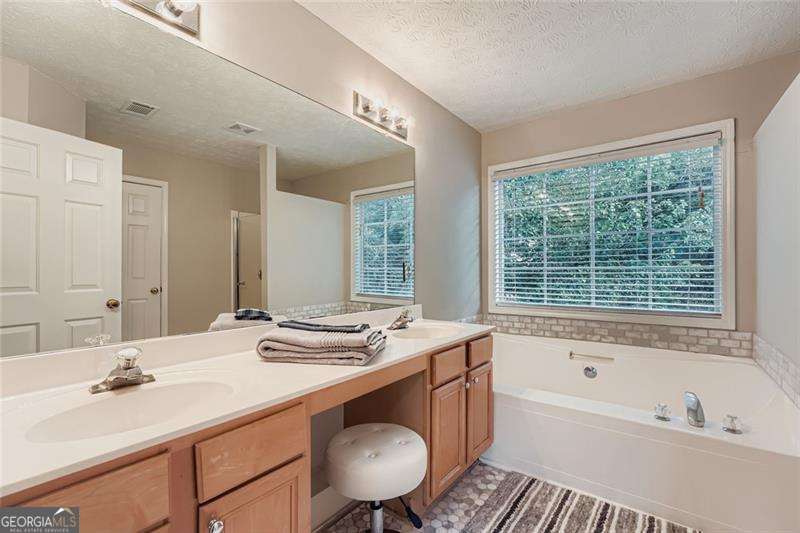 2409 Caneridge Point Sw Property Photo 19