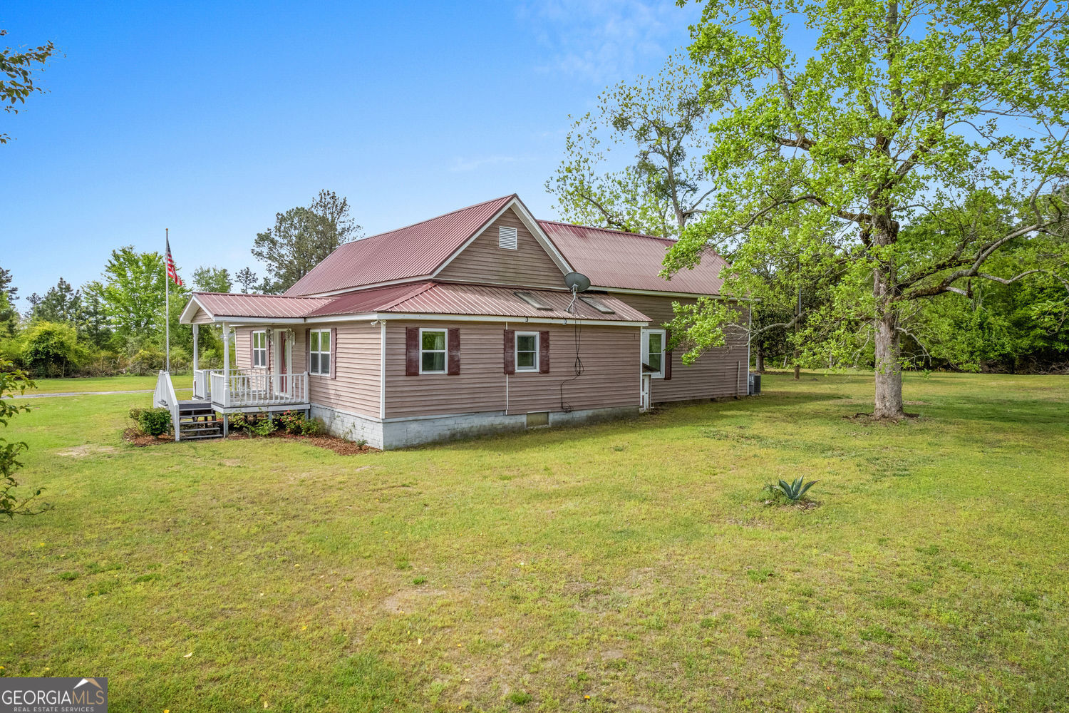 2010 Page Road Property Photo 7