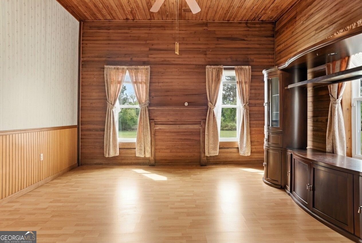 2010 Page Road Property Photo 26