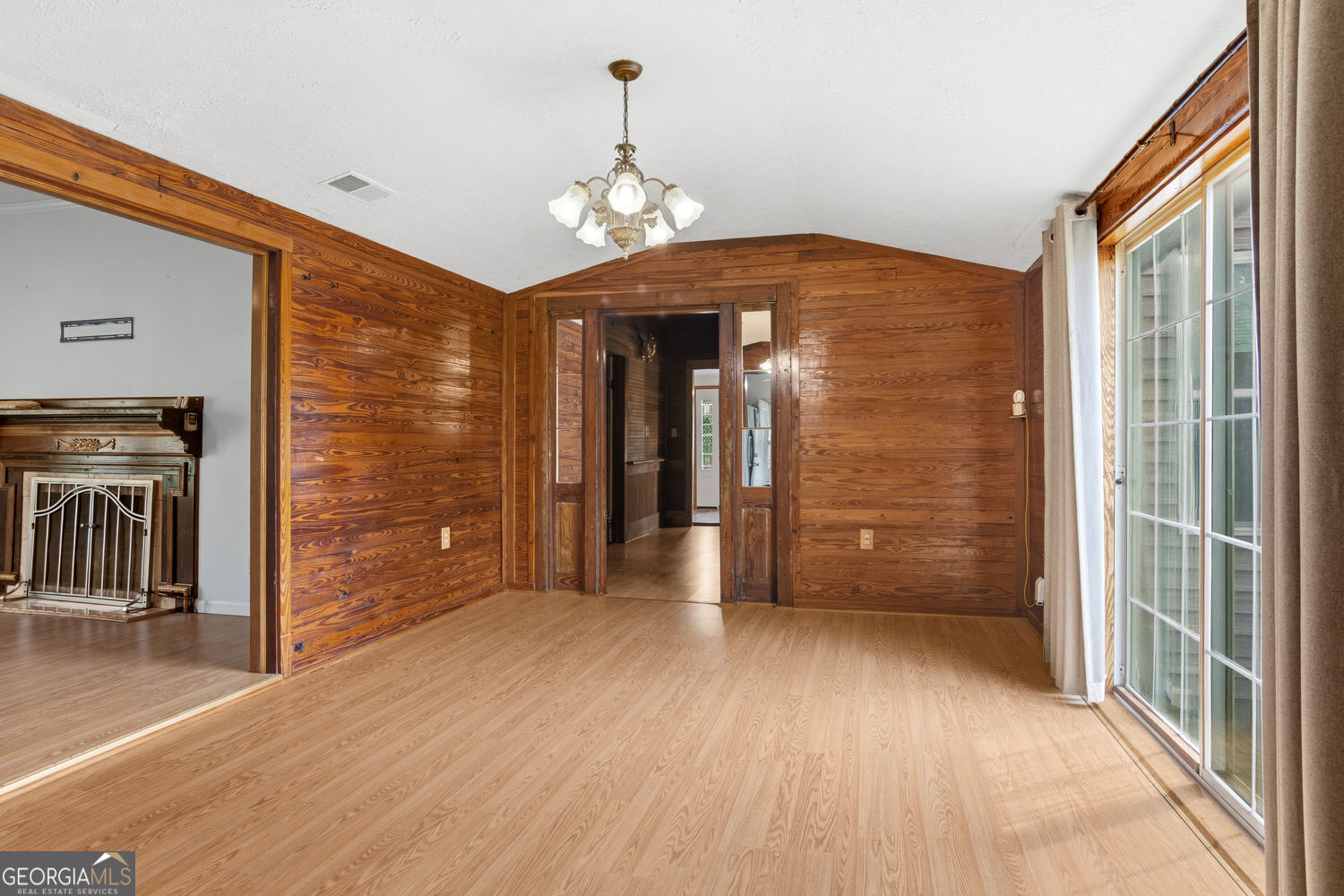 2010 Page Road Property Photo 45