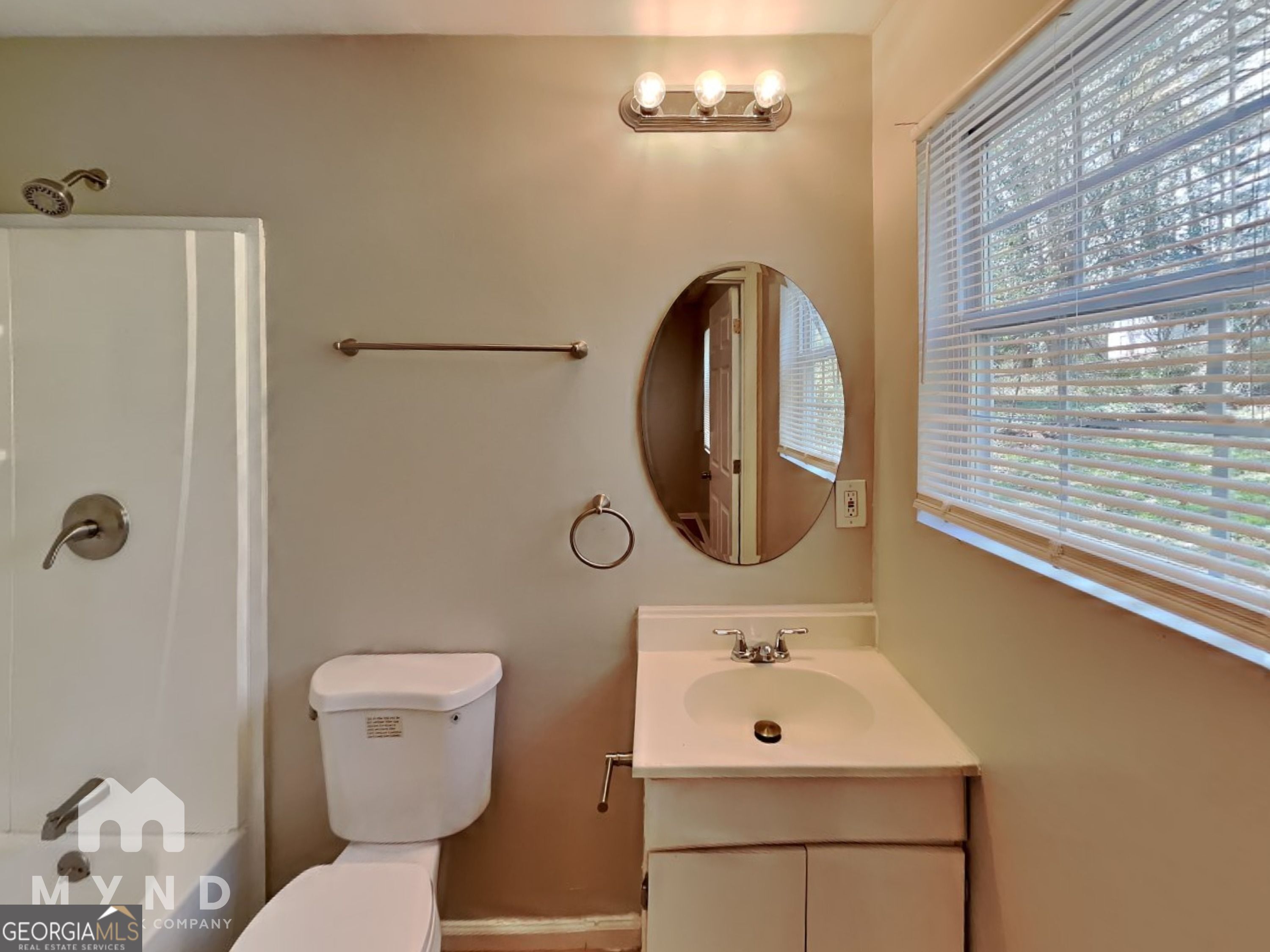 450 Fairburn Road Nw Property Photo 8