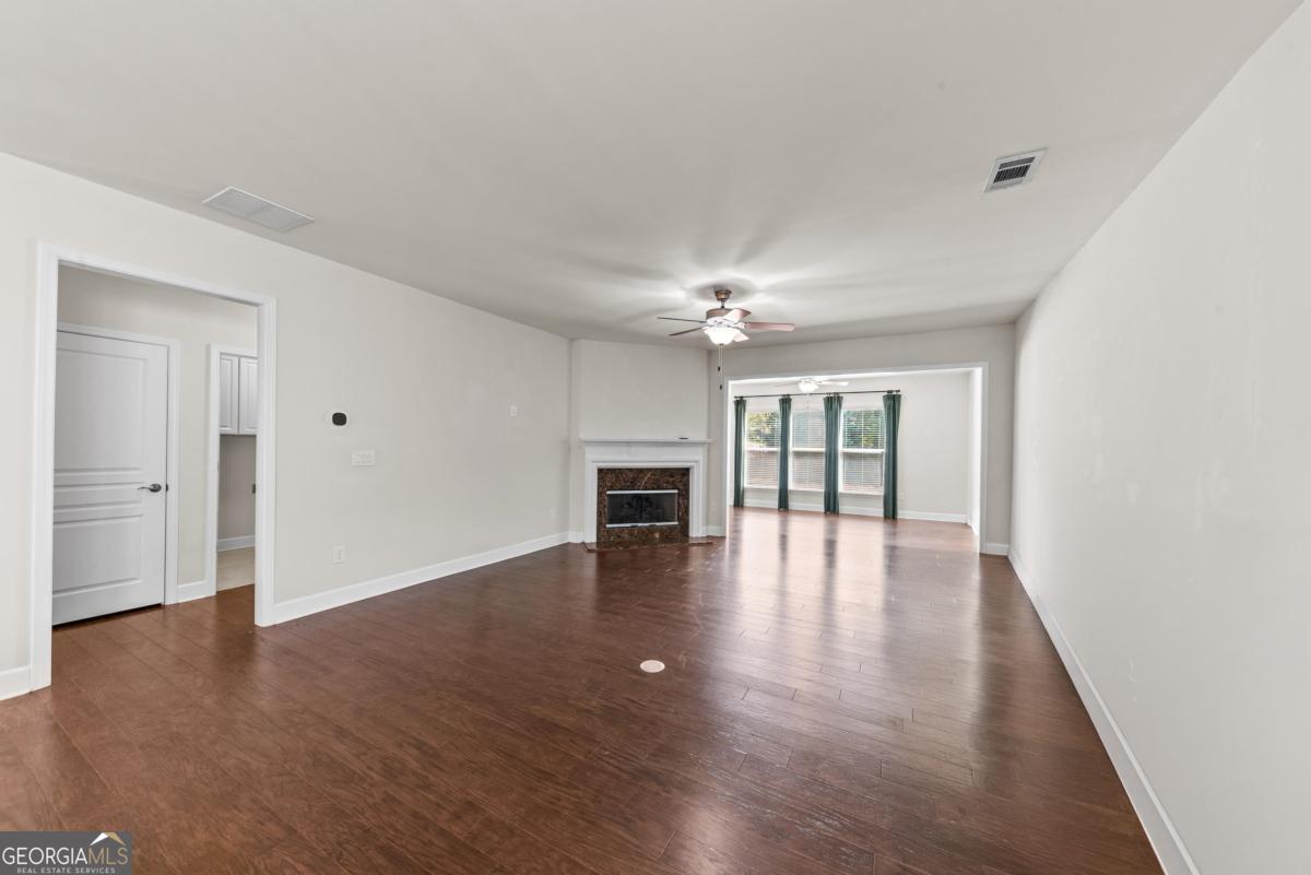 1081 Branch Creek Way Property Photo 14