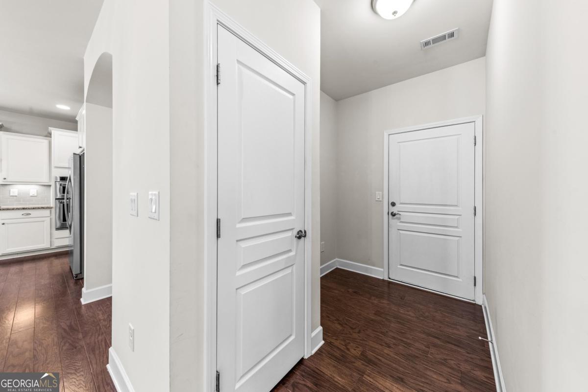 1081 Branch Creek Way Property Photo 32