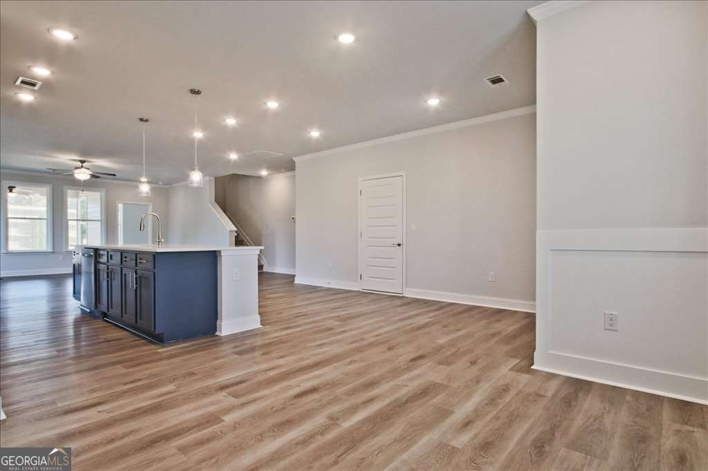 2404 Anhinga Drive Property Photo 8