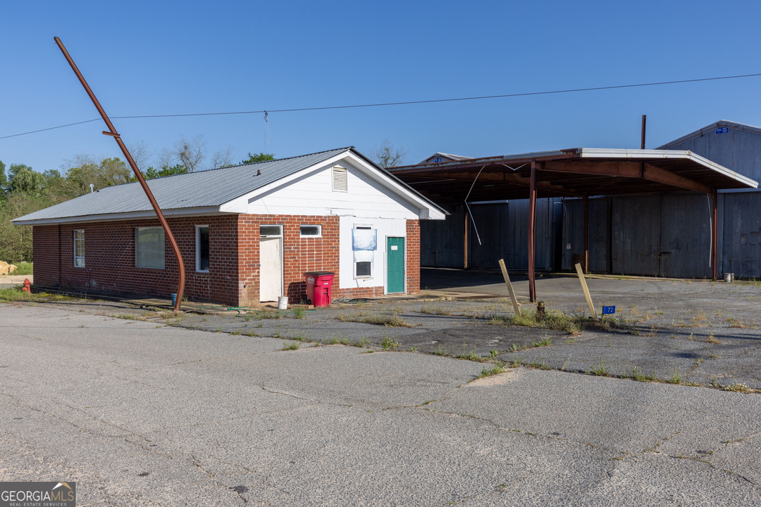 68 First Street Property Photo 5
