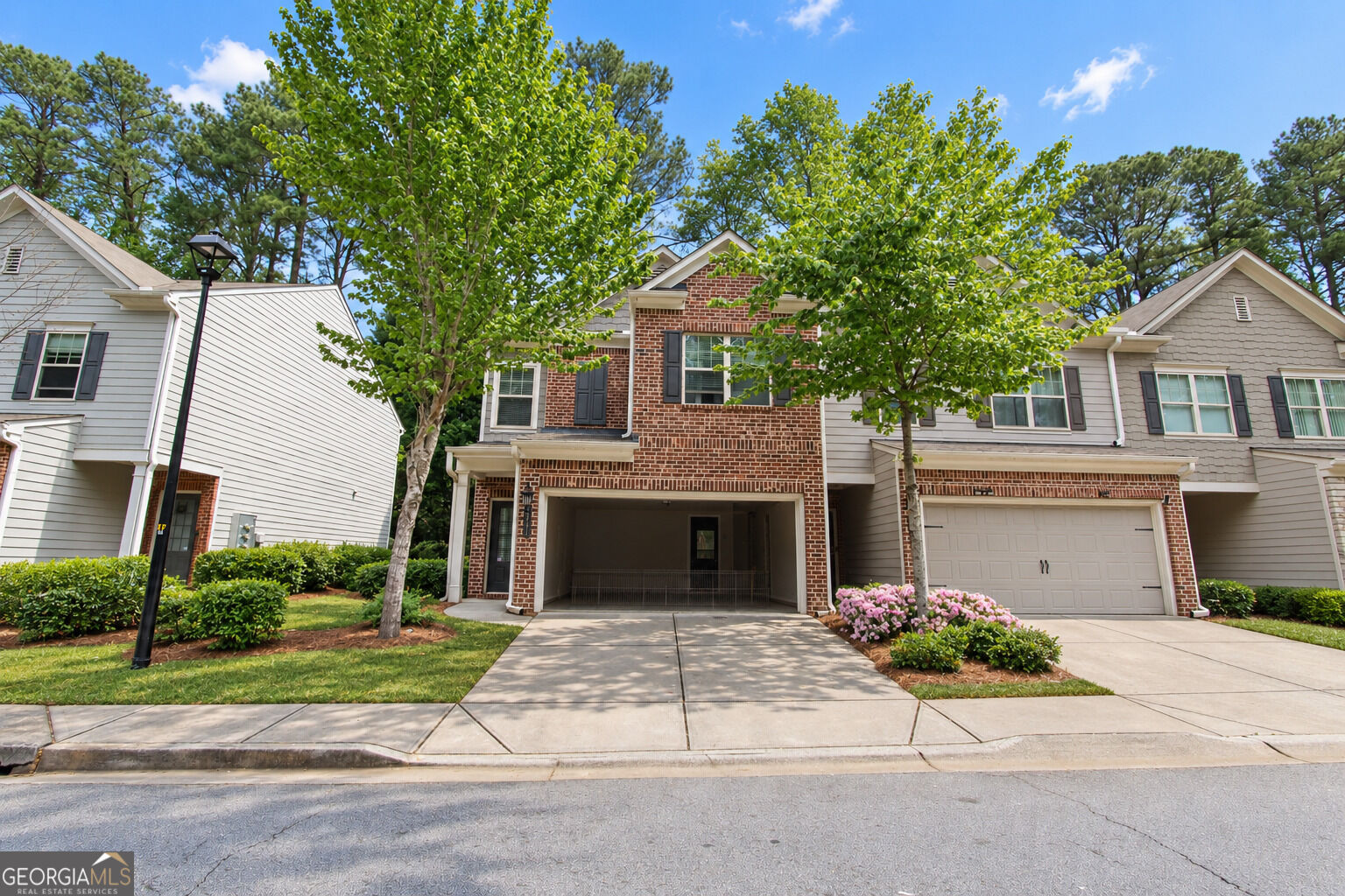 2431 Norwood Park Crossing Property Photo 1
