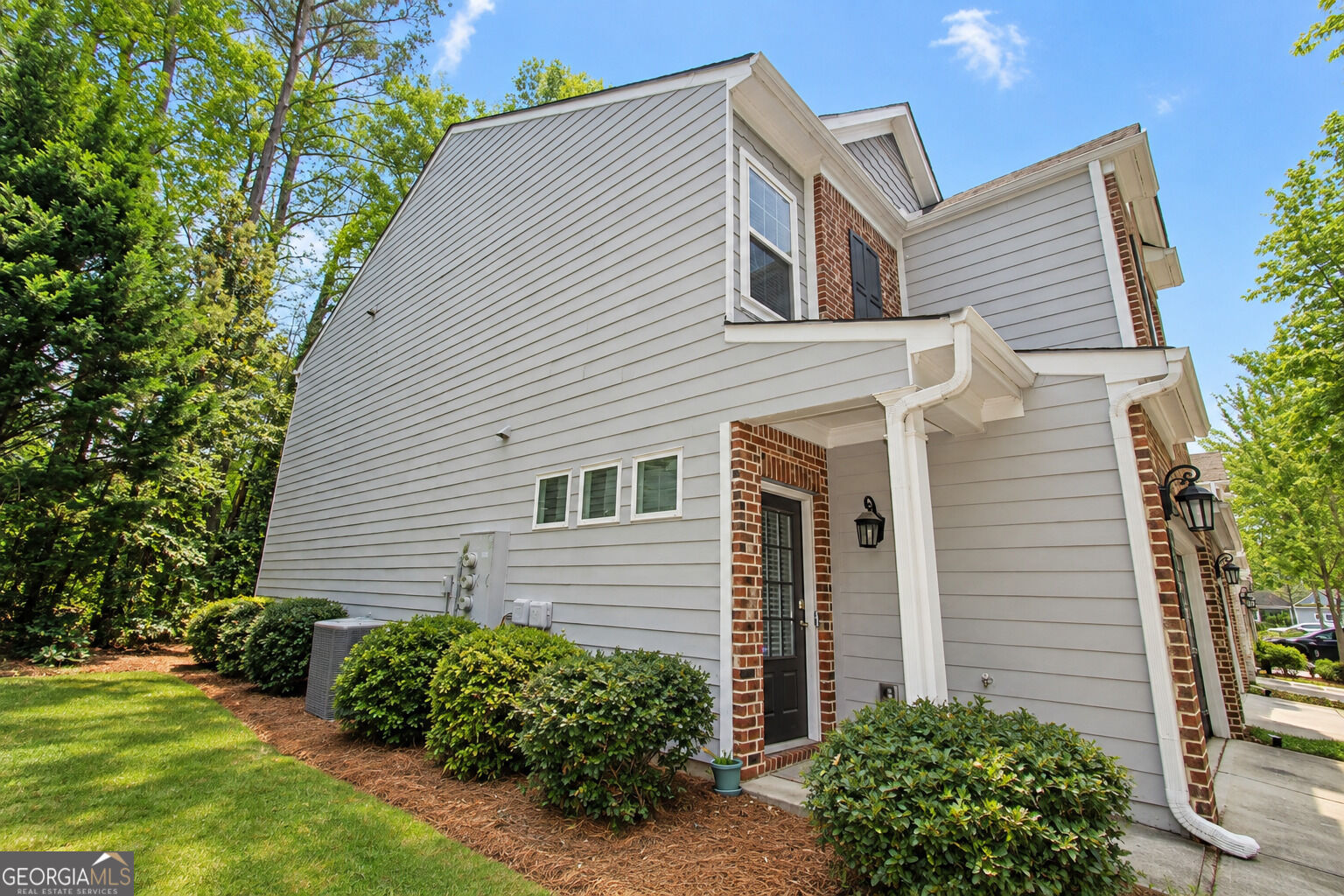 2431 Norwood Park Crossing Property Photo 3