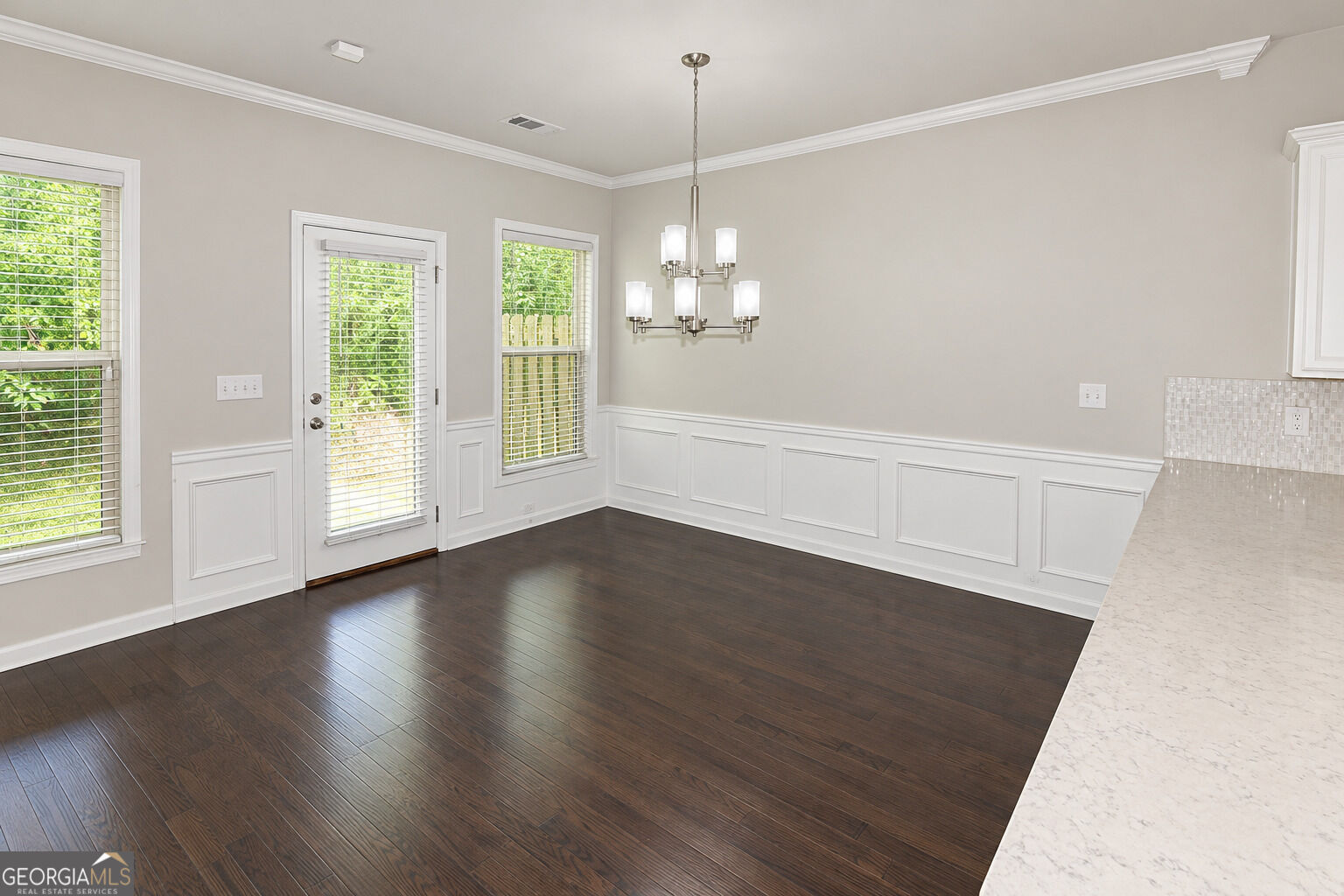 2431 Norwood Park Crossing Property Photo 15