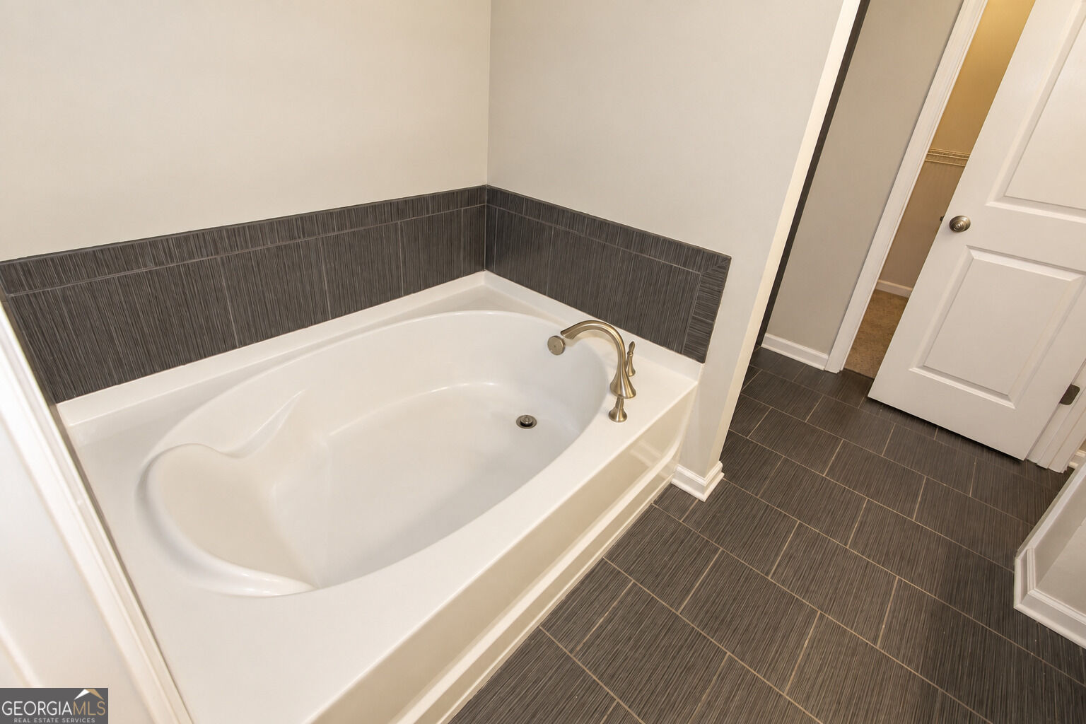 2431 Norwood Park Crossing Property Photo 28