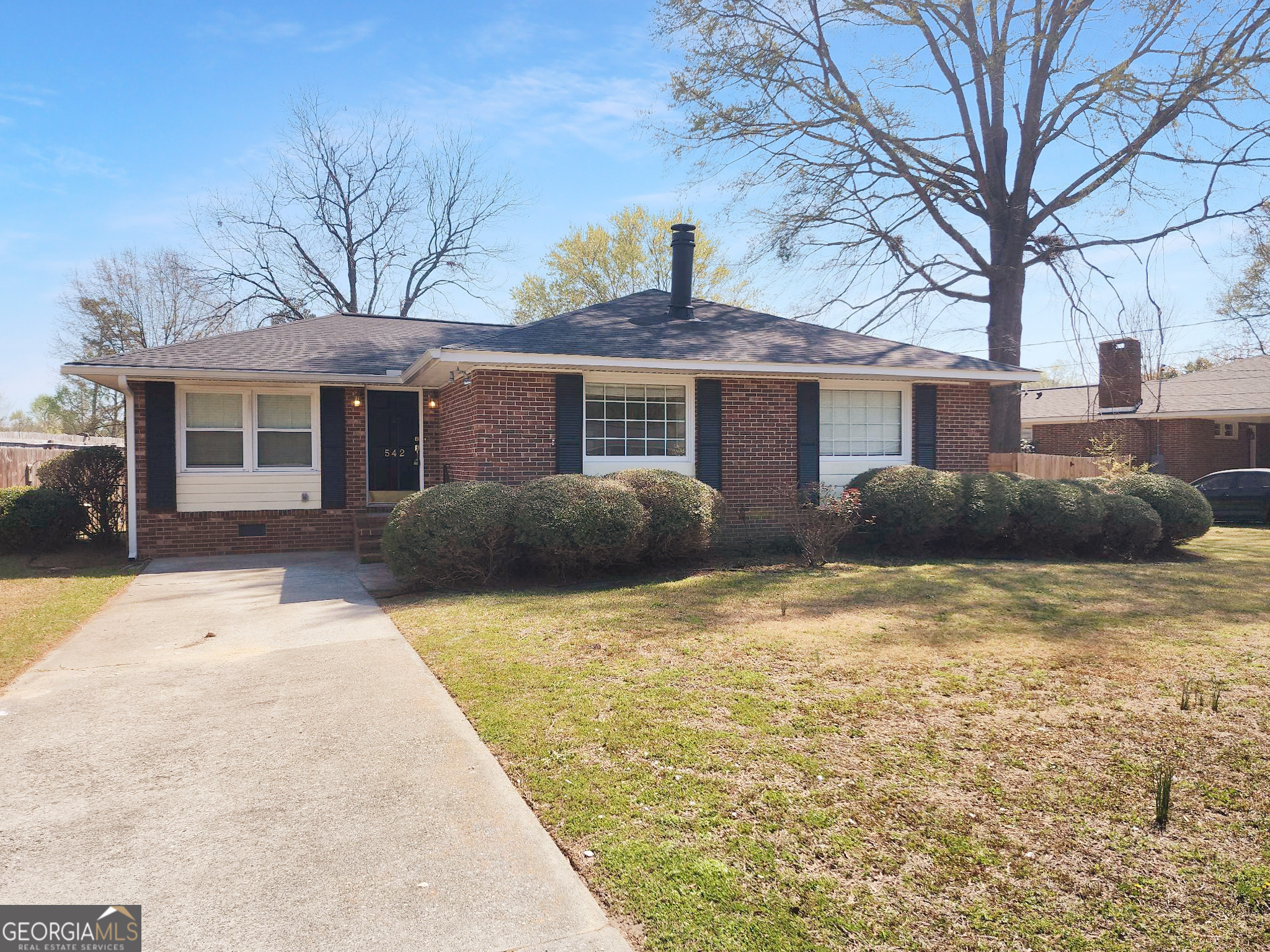 542 Lee Street Property Photo 1