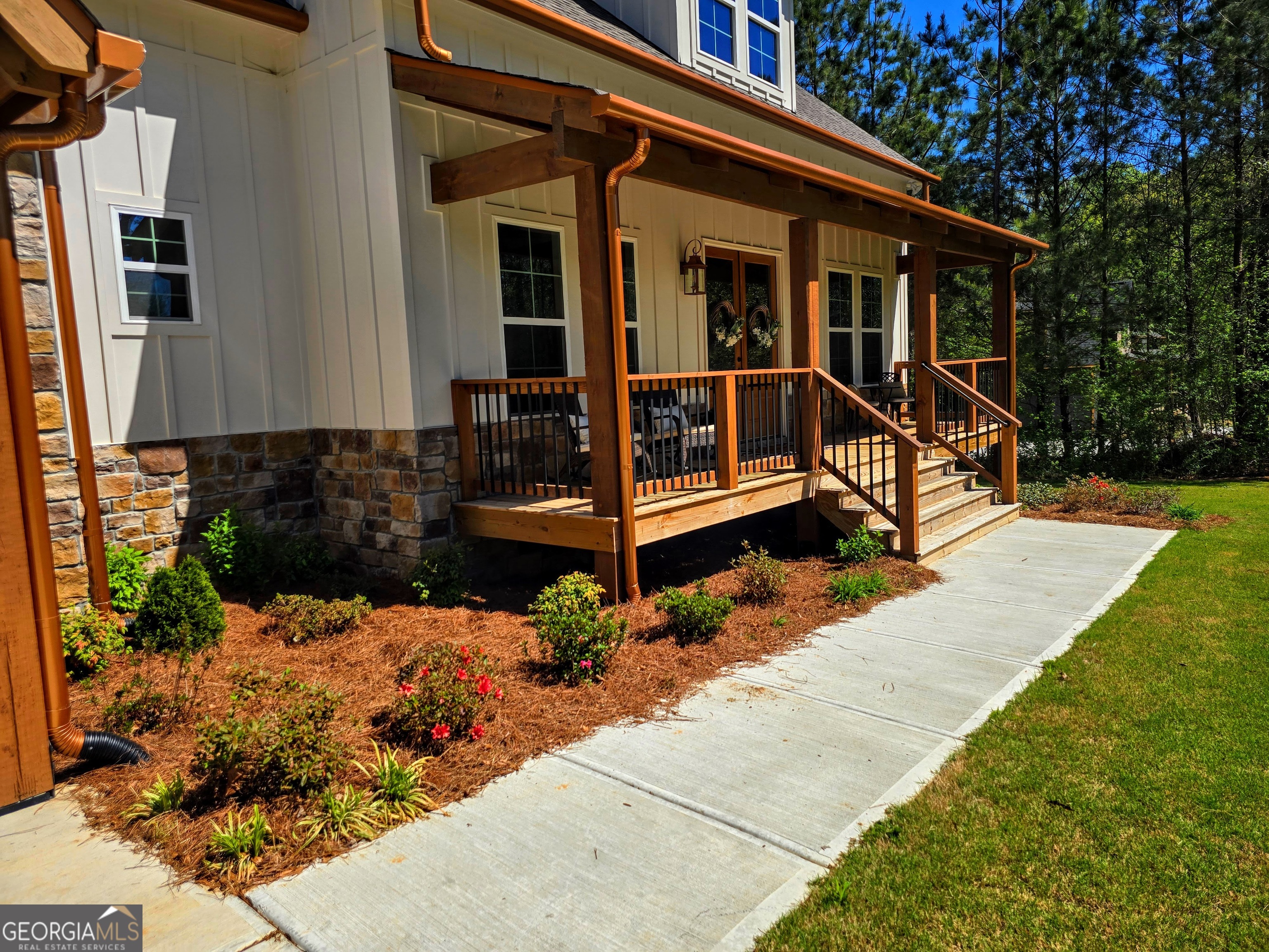 136 Rainey Road Property Photo 10