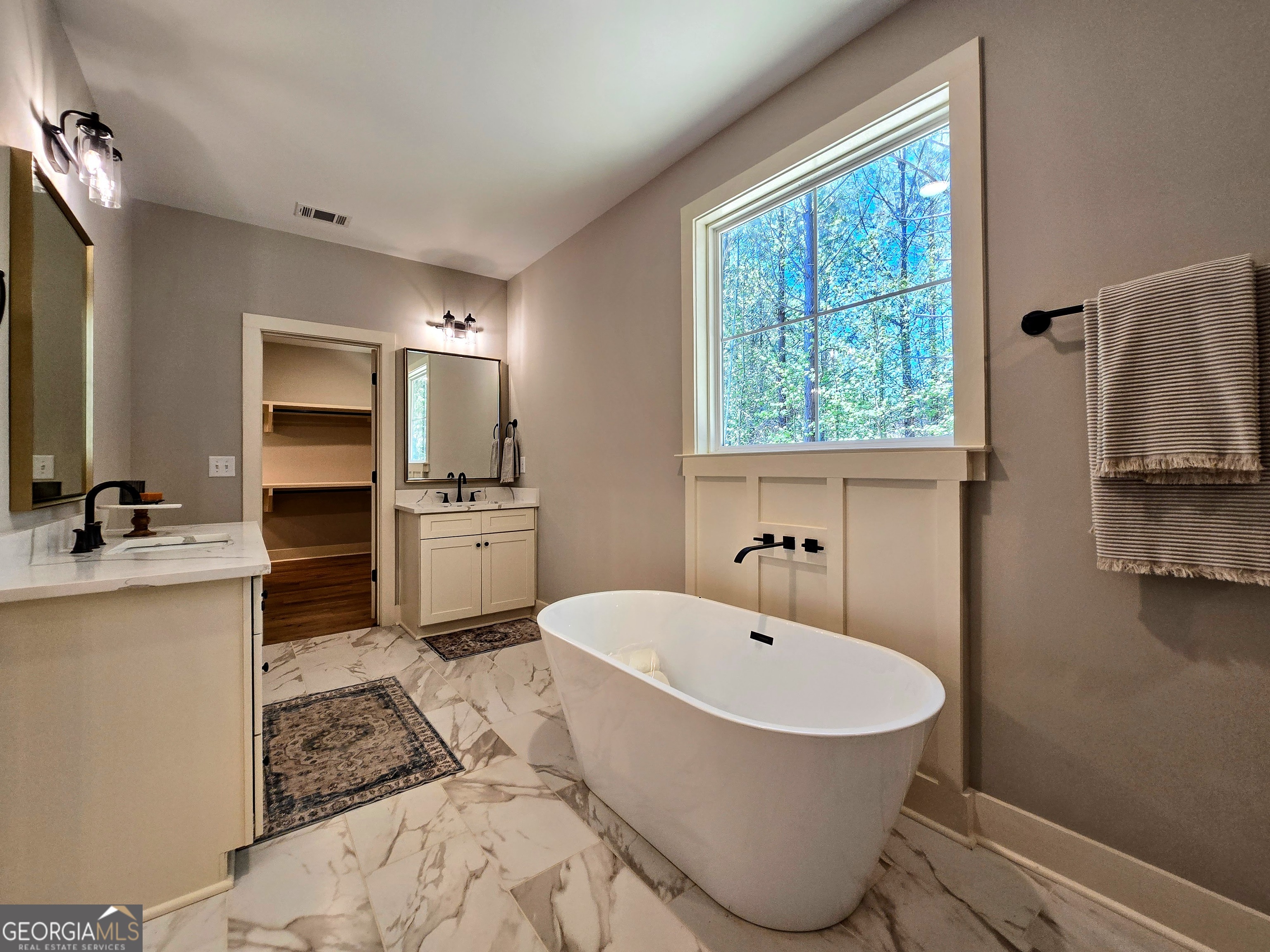 136 Rainey Road Property Photo 37