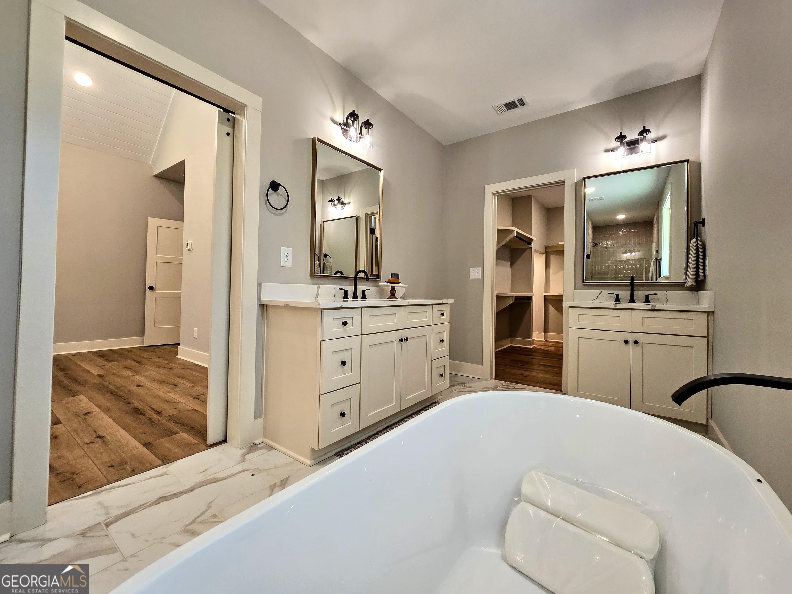 136 Rainey Road Property Photo 38