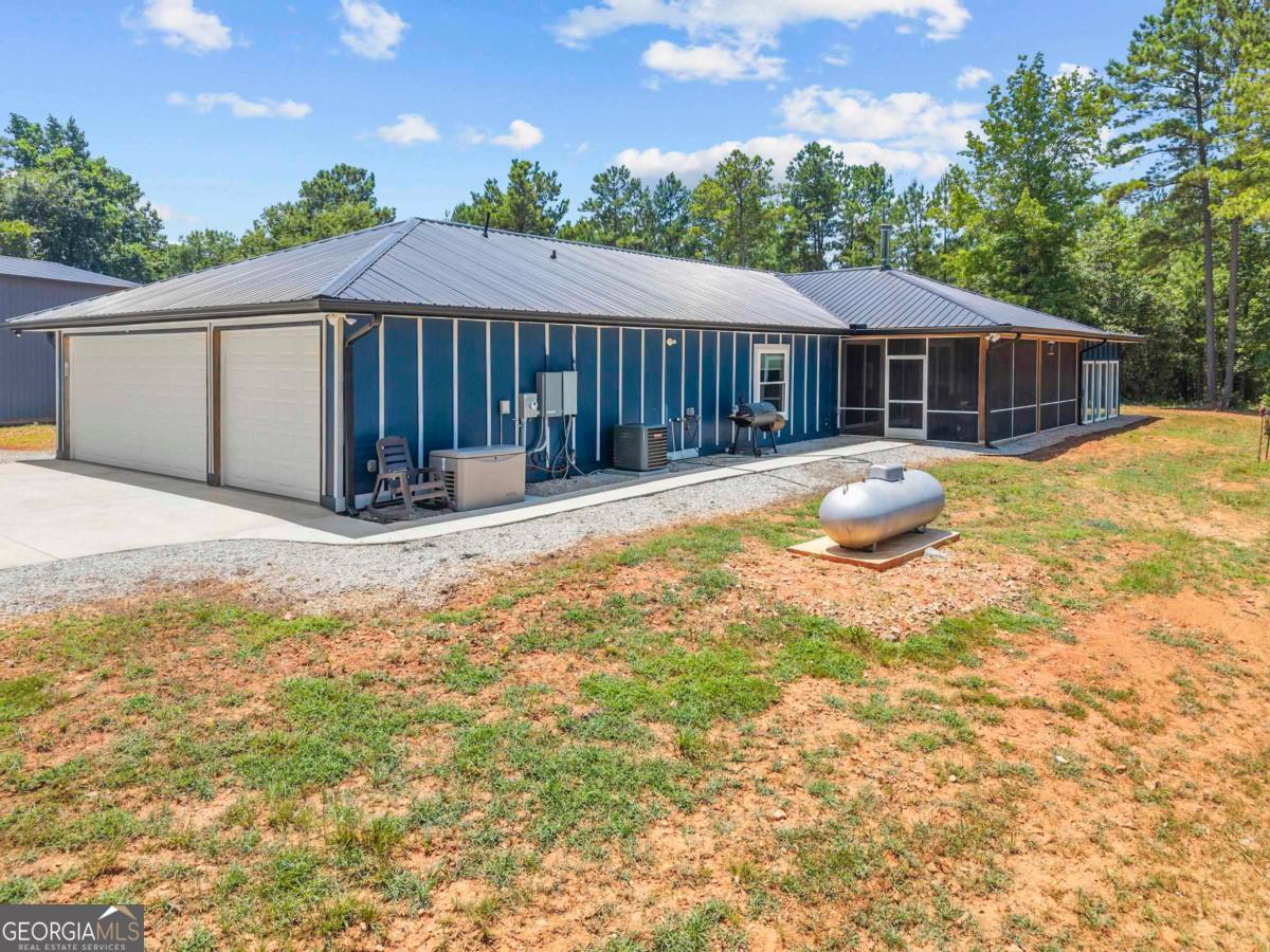 862 Monticello Road Property Photo 3