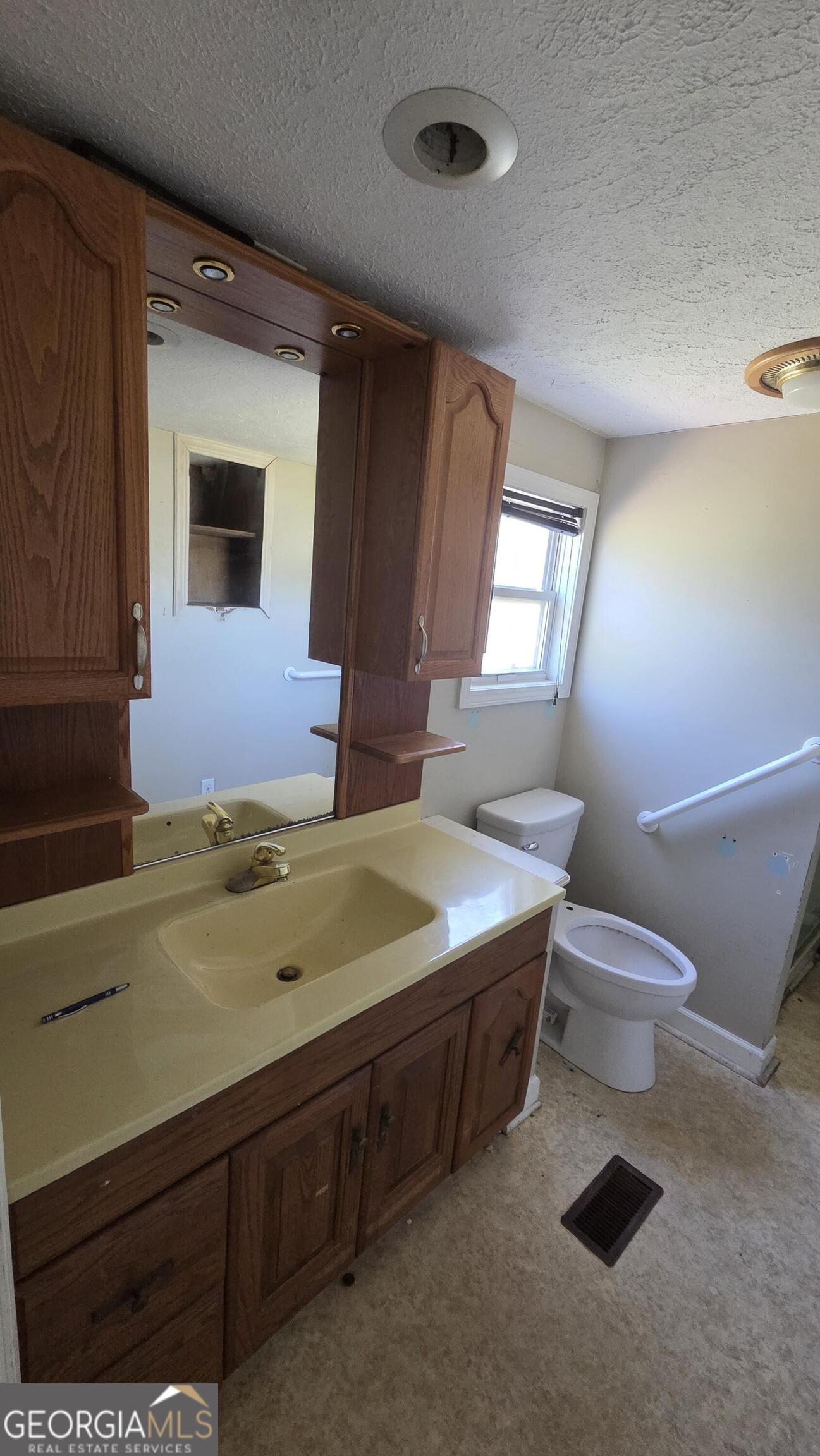 25 Fischer Way Property Photo 10