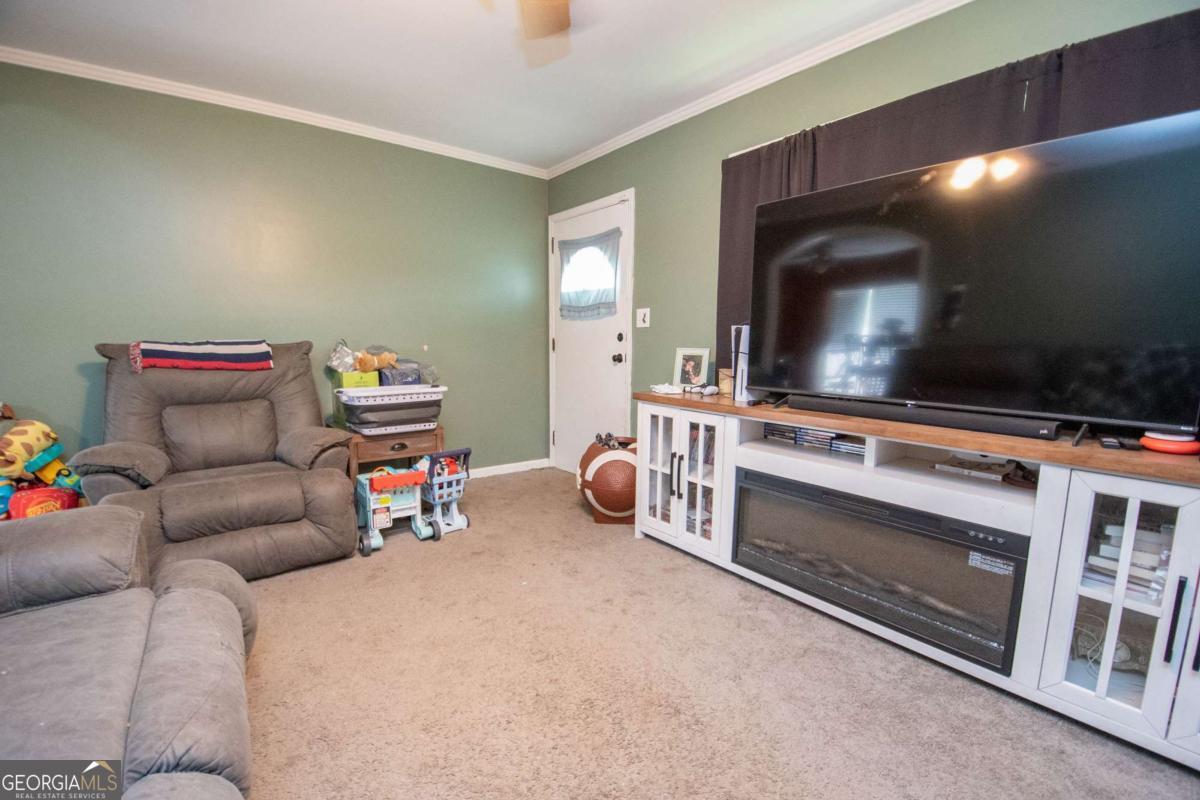 313 Mobley Street Property Photo 8