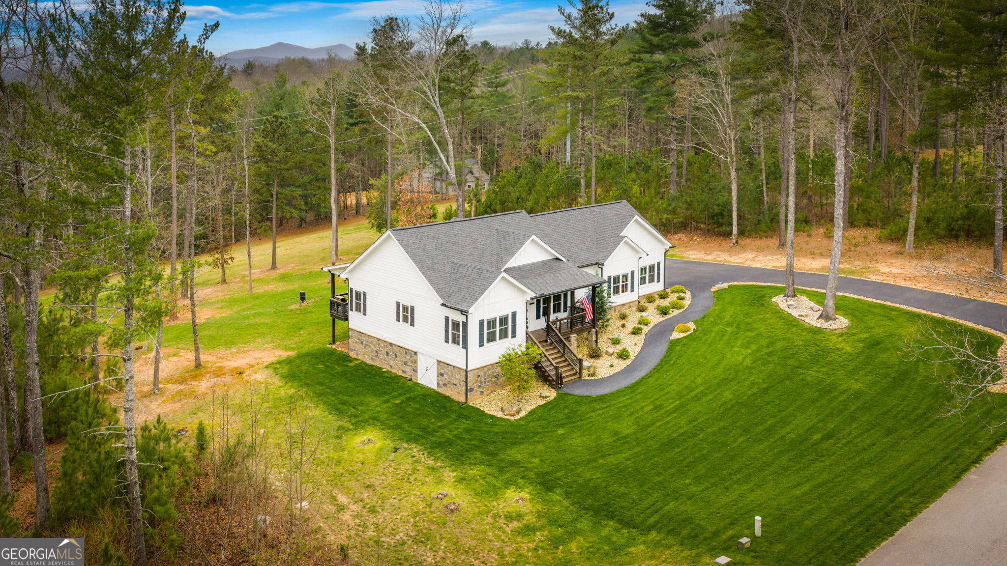 367 Highpoint Trail Property Photo 5