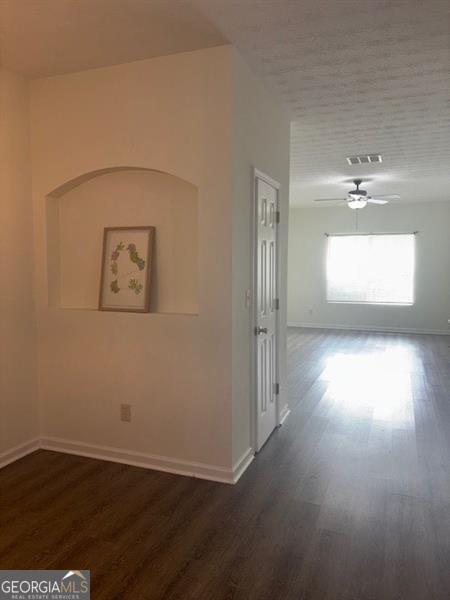 1560 Eastern Sunrise Lane Property Photo 6