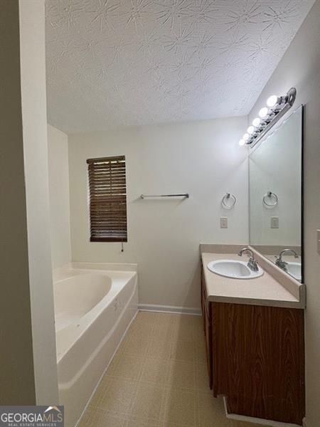 1560 Eastern Sunrise Lane Property Photo 19