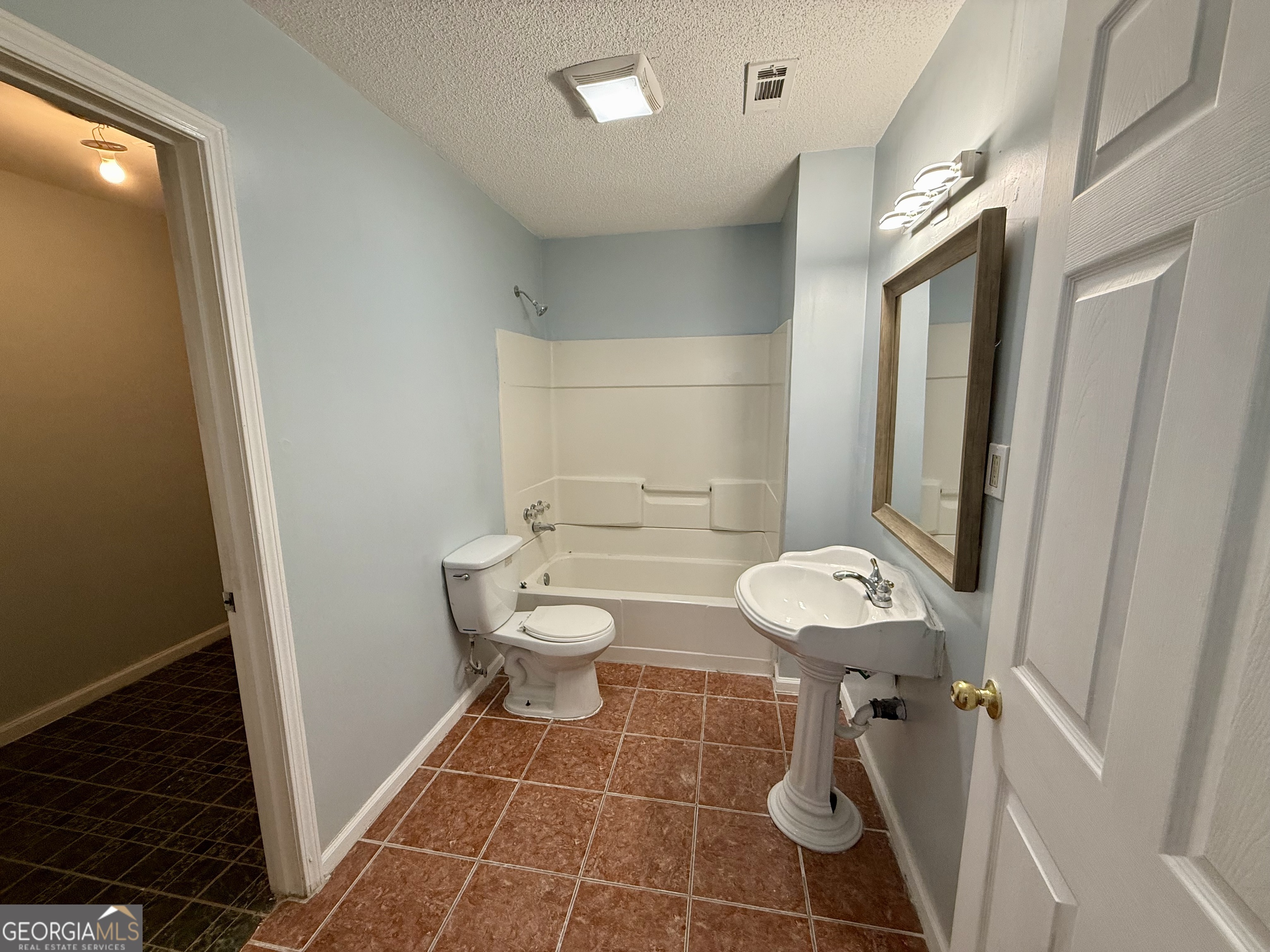 5683 Isleworth Way Property Photo 5