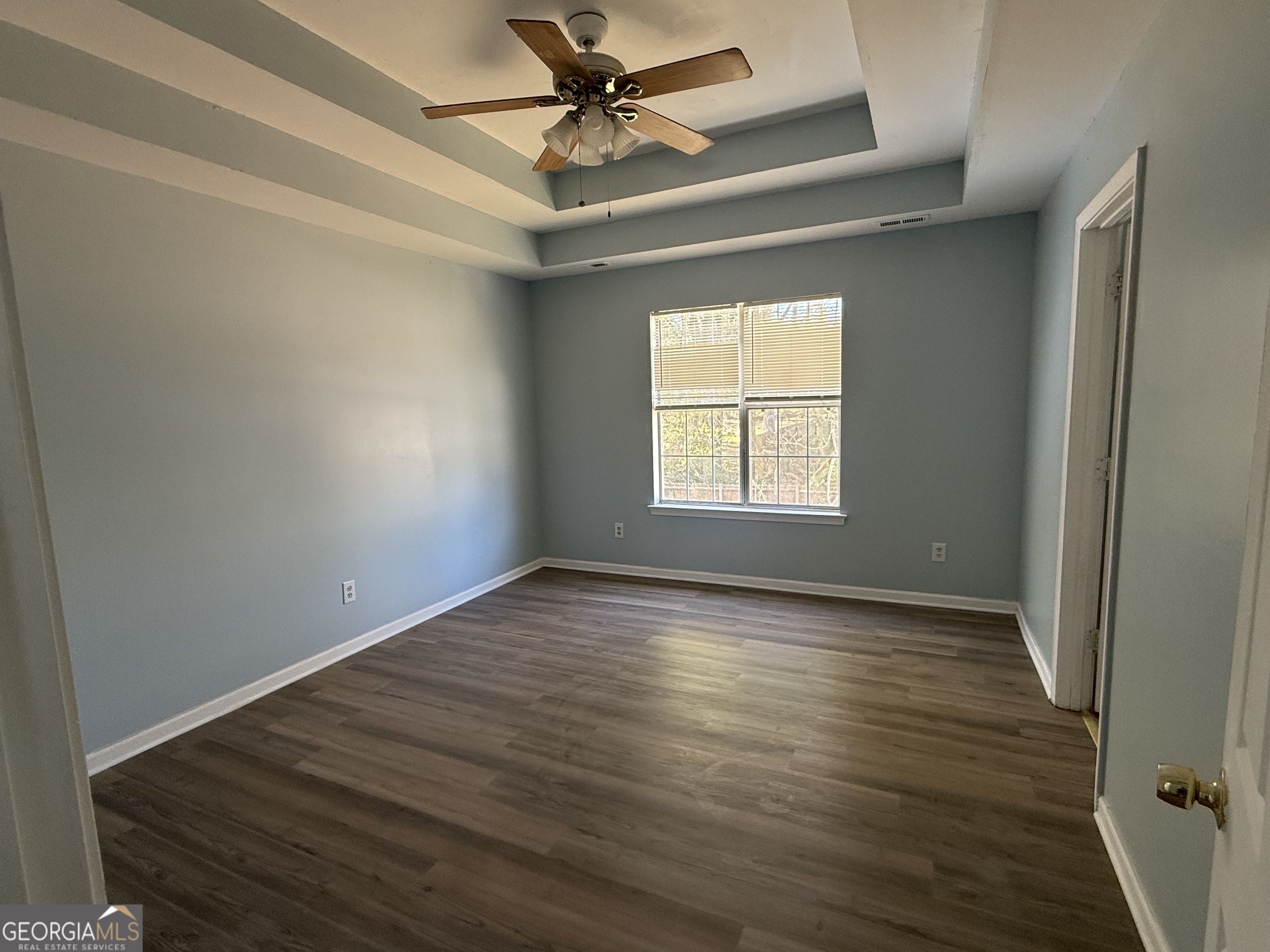 5683 Isleworth Way Property Photo 8