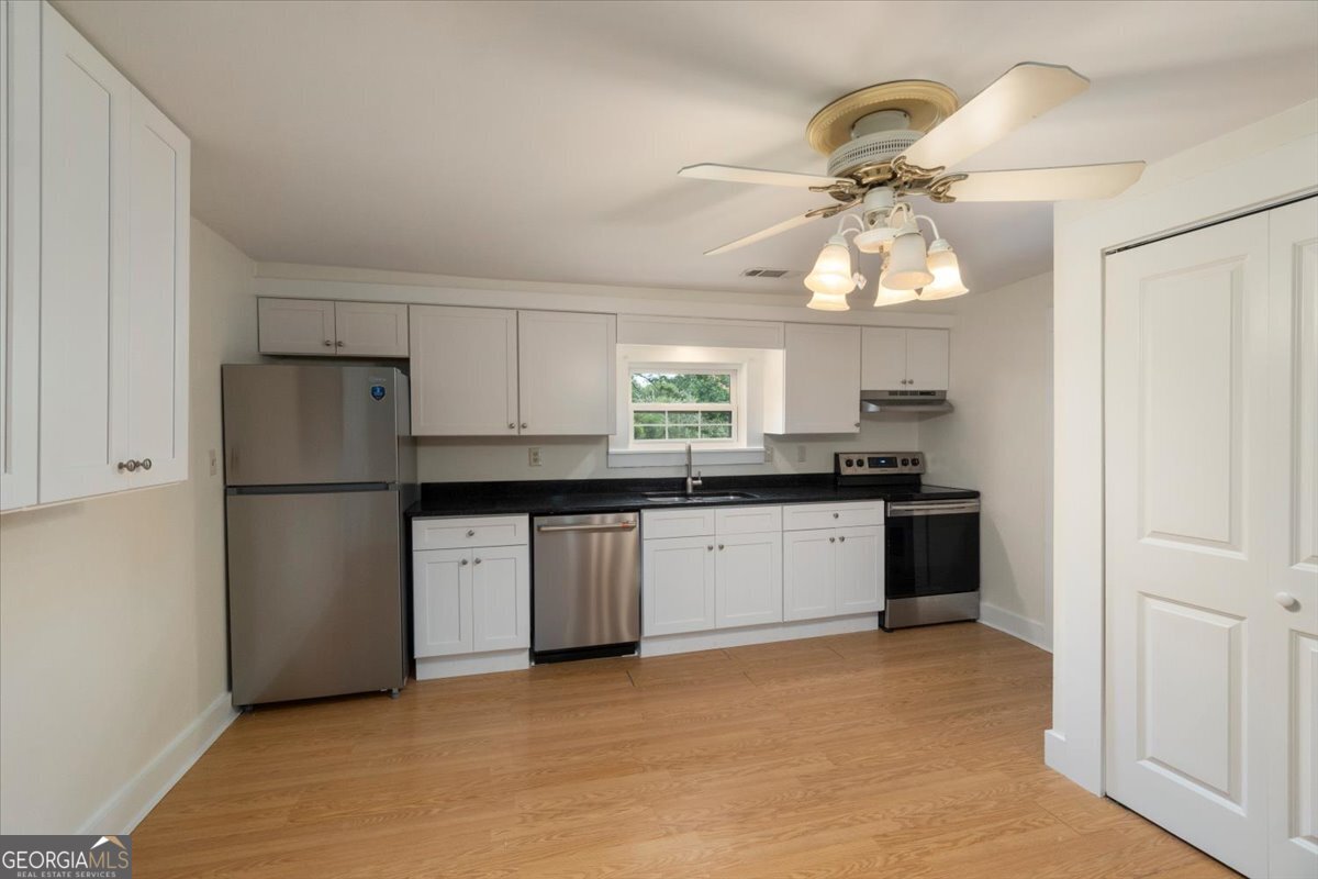 839 Crooked Creek Road Property Photo 8