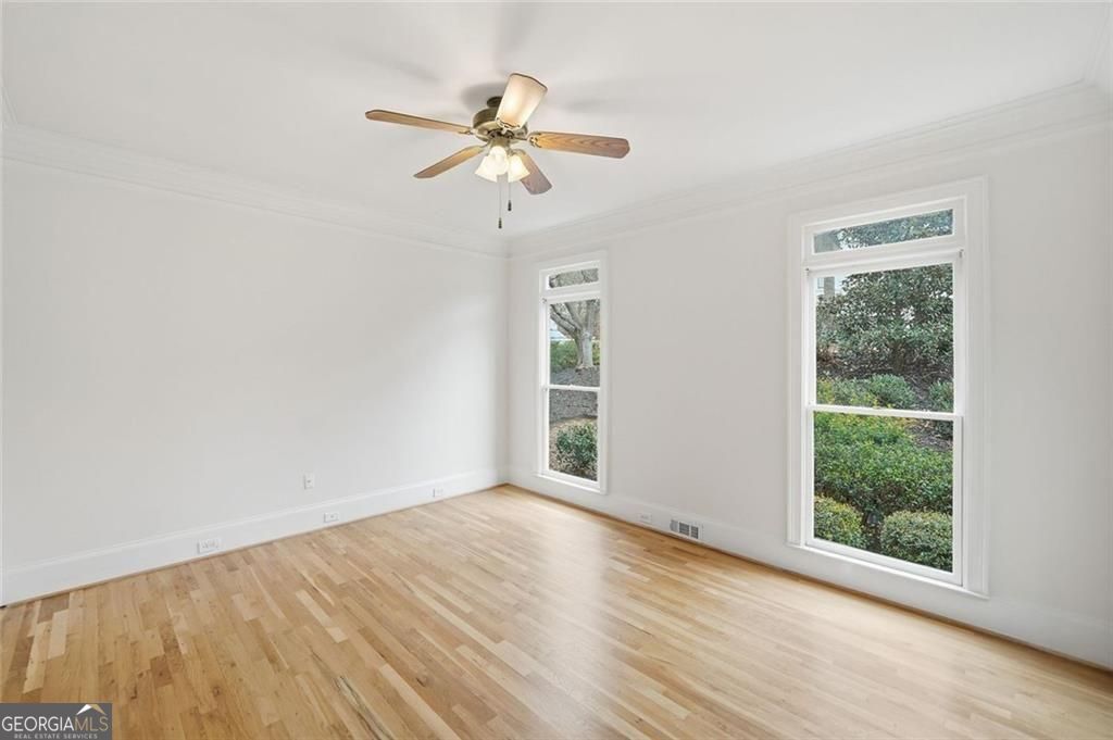 710 Leeds Garden Terrace Property Photo 14