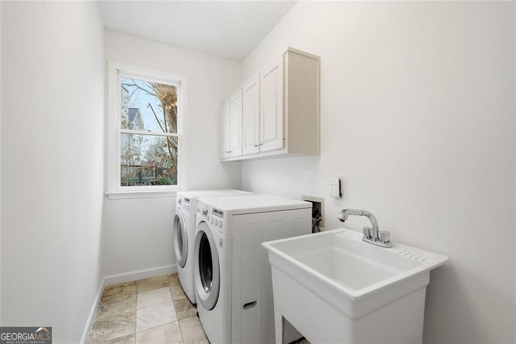 710 Leeds Garden Terrace Property Photo 28