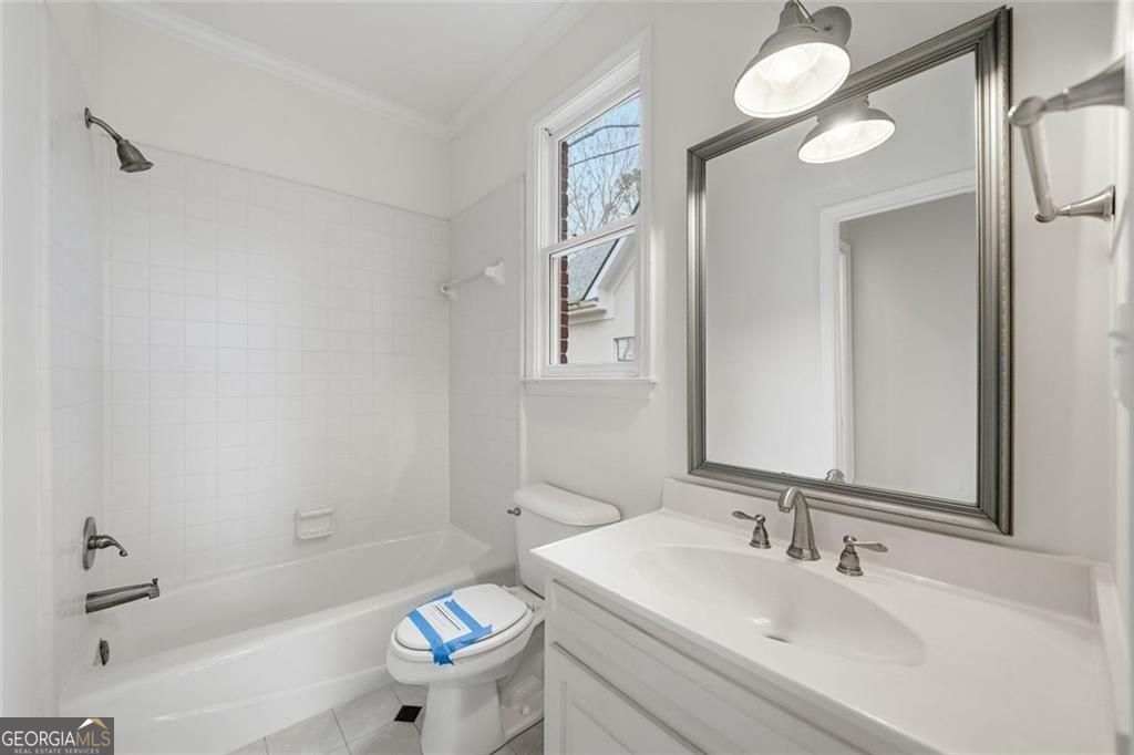 710 Leeds Garden Terrace Property Photo 34