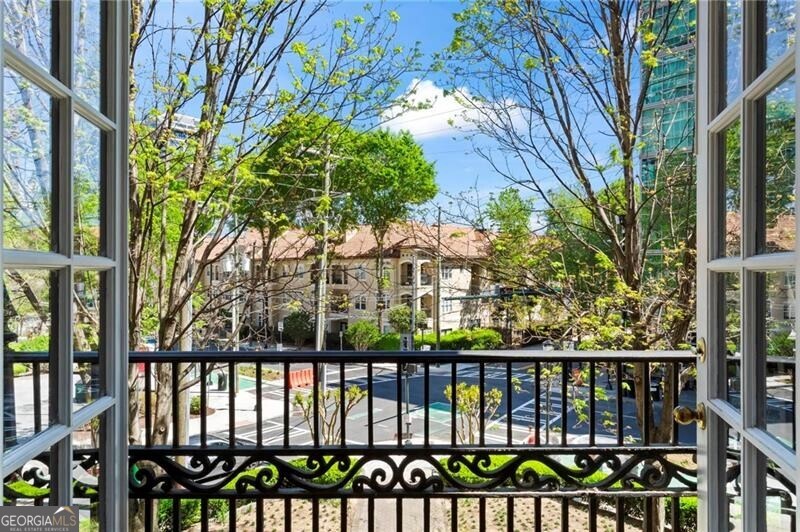 908 Juniper Street Ne # 207 Property Photo 8