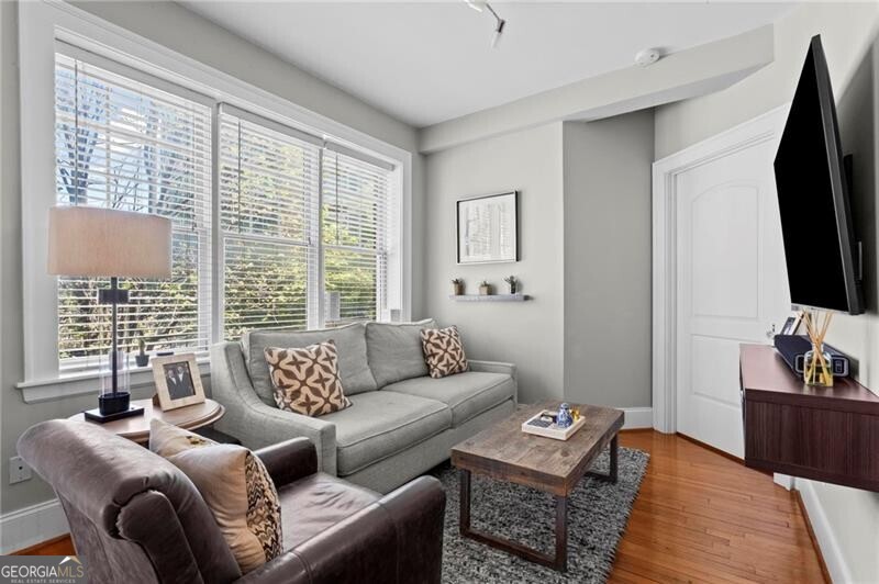 908 Juniper Street Ne # 207 Property Photo 11