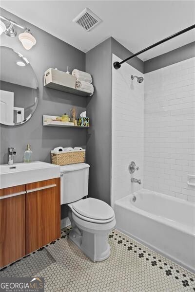 908 Juniper Street Ne # 207 Property Photo 18
