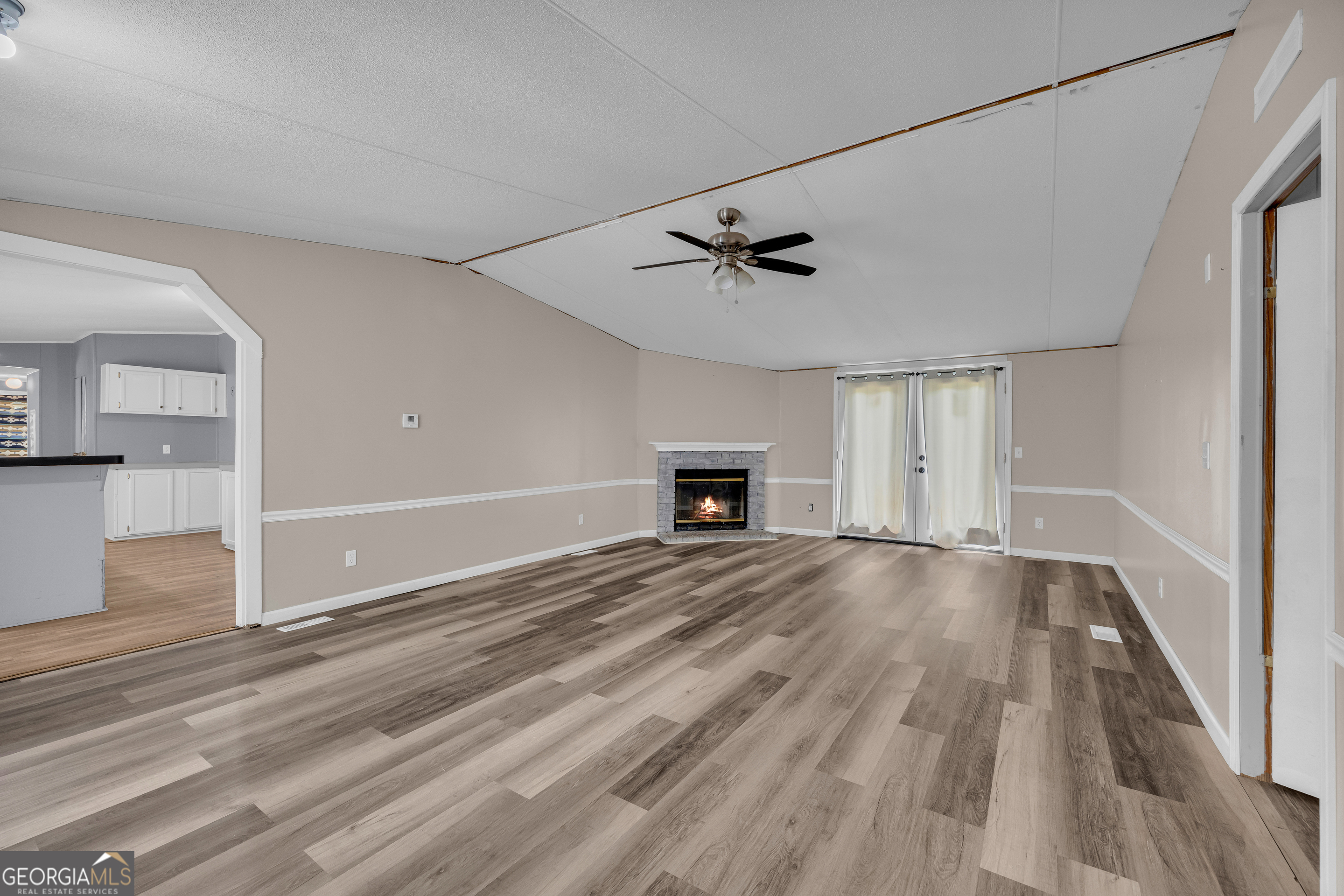 35 Jordan Loop Property Photo 4