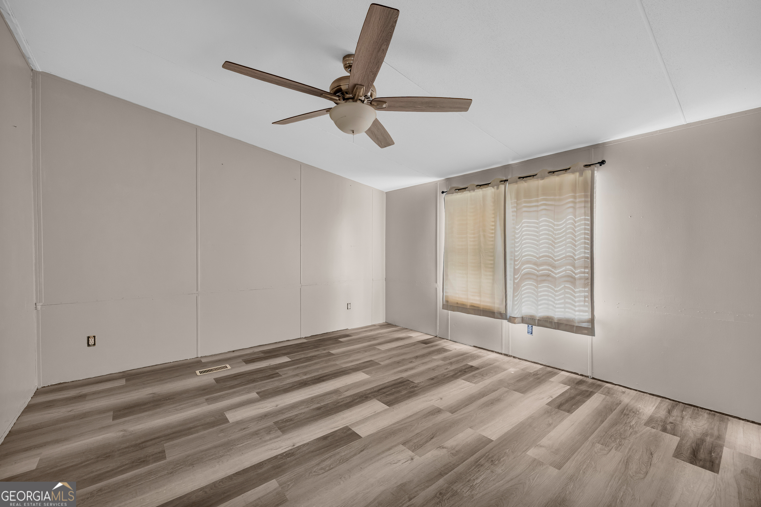 35 Jordan Loop Property Photo 28