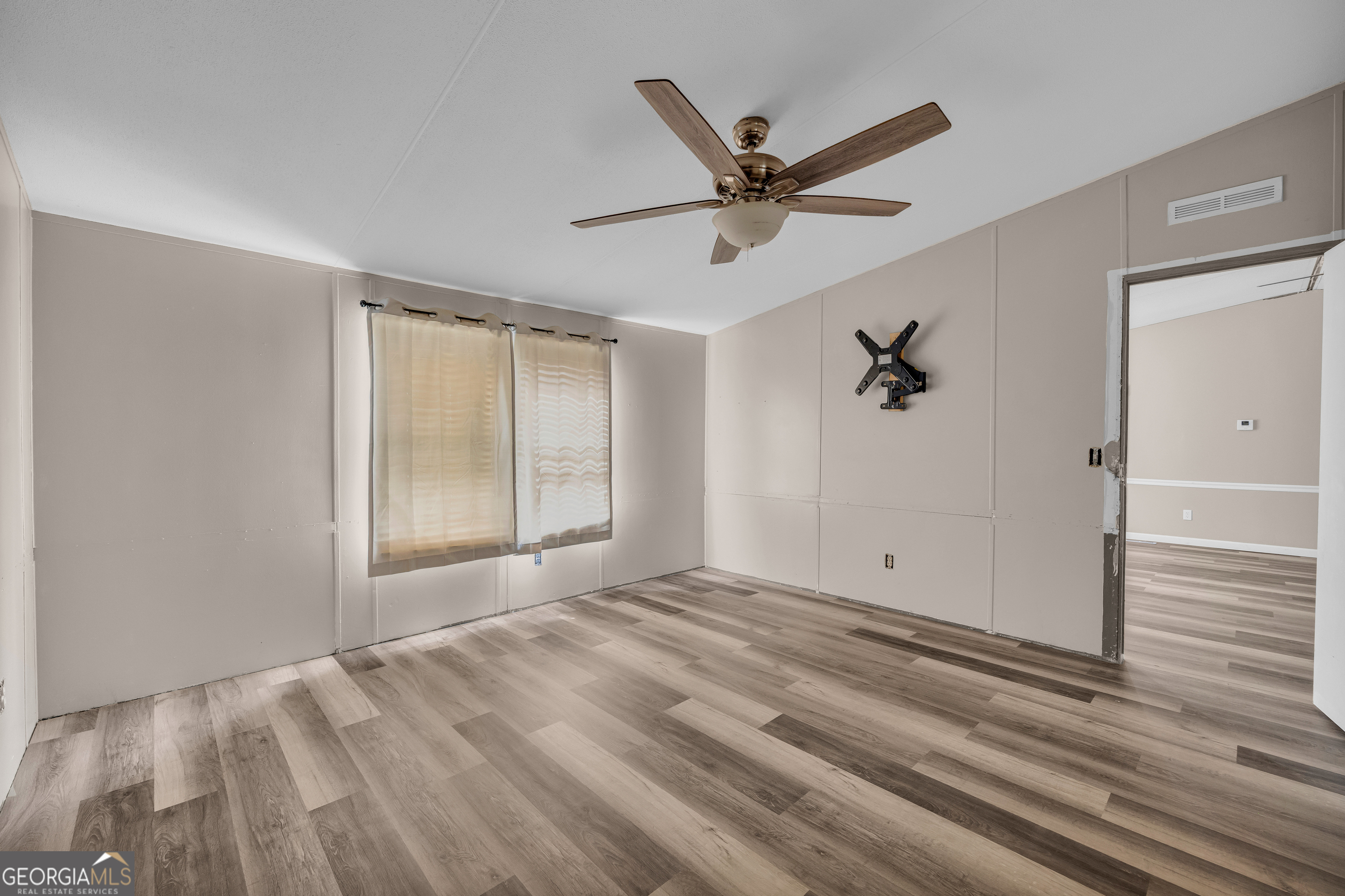 35 Jordan Loop Property Photo 29