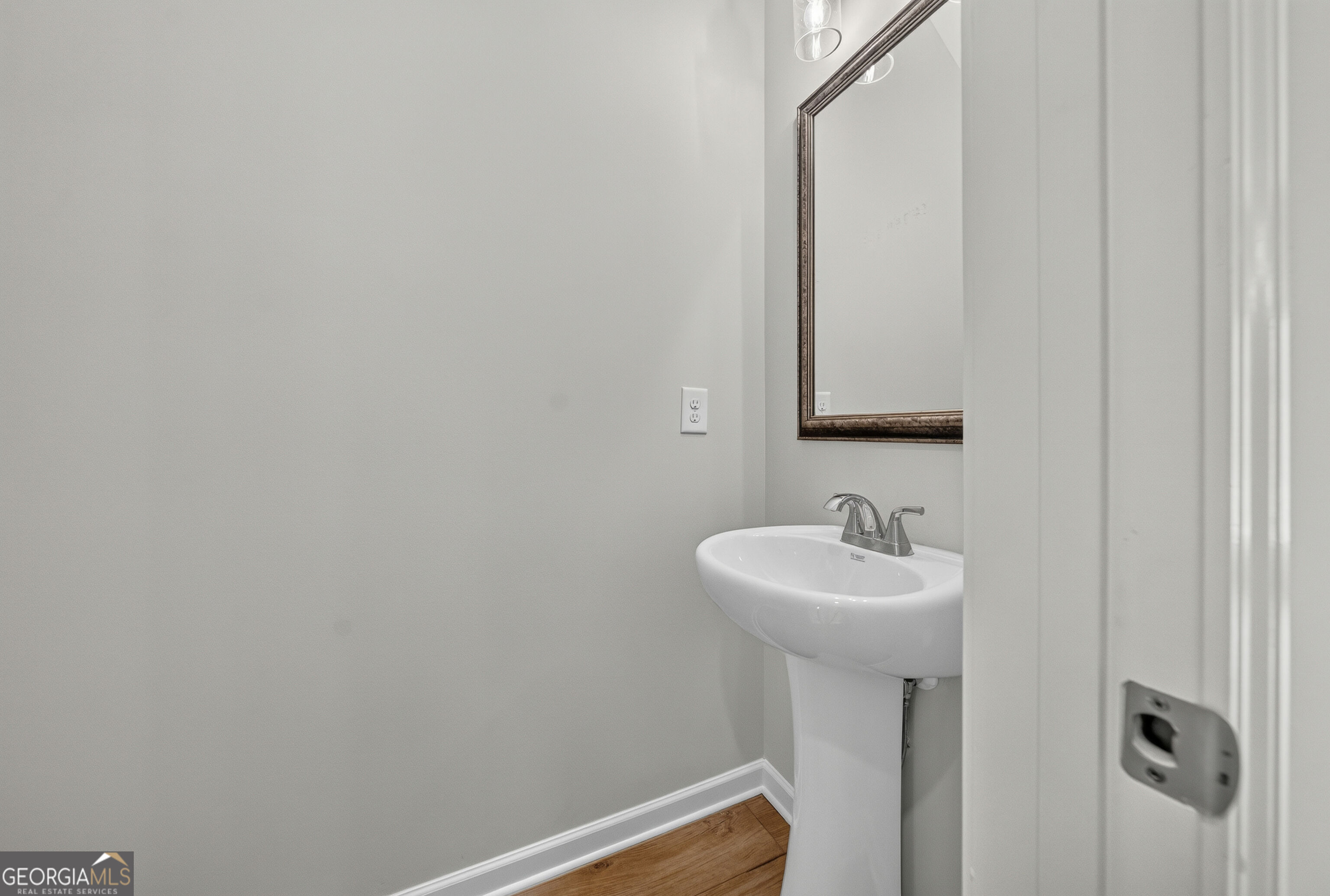 438 Lakeview Way # 268 Property Photo 8
