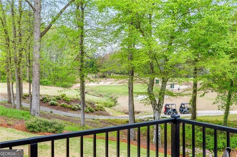 4606 Windsor Drive Property Photo 4