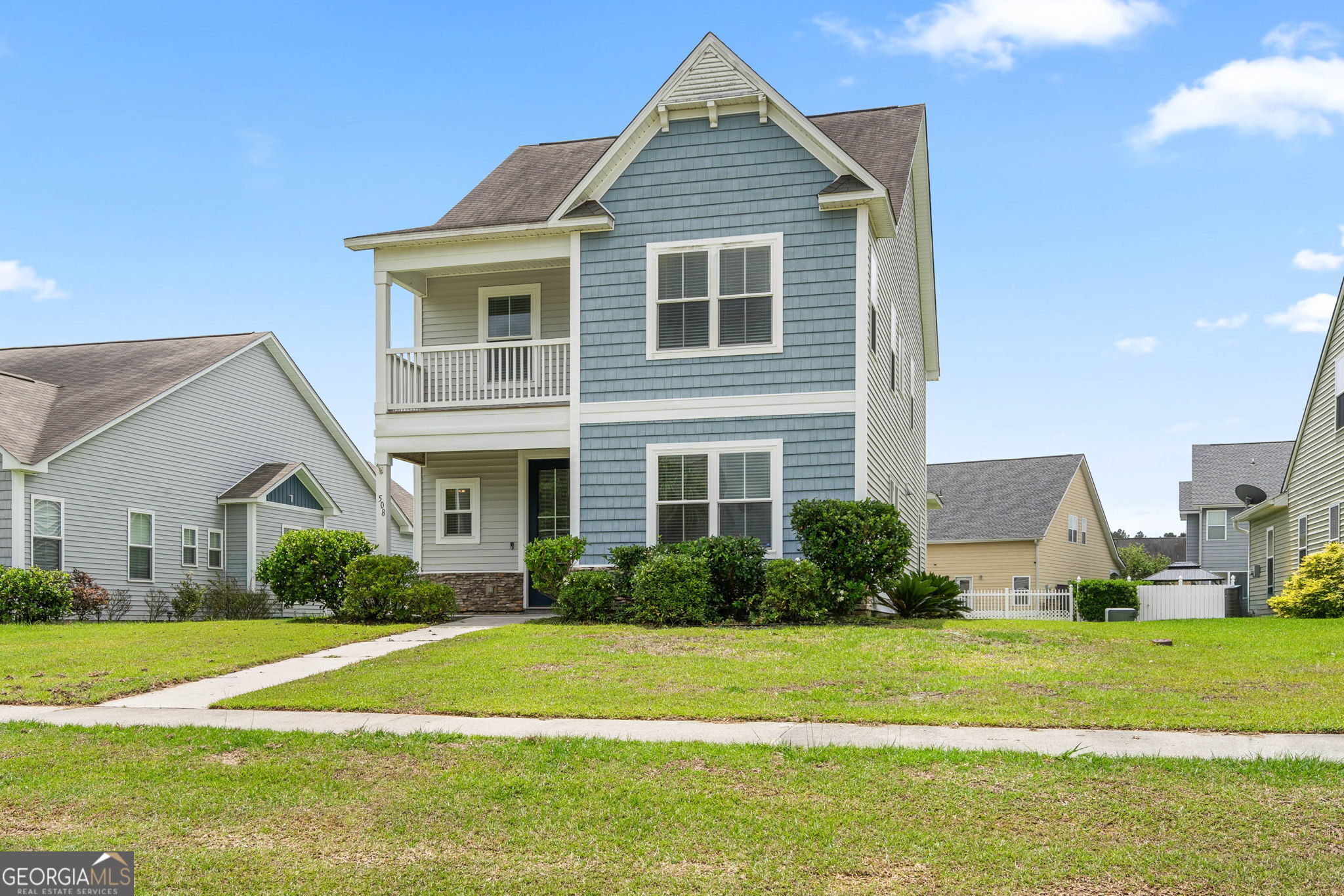 508 Lakeside Boulevard Property Photo 3