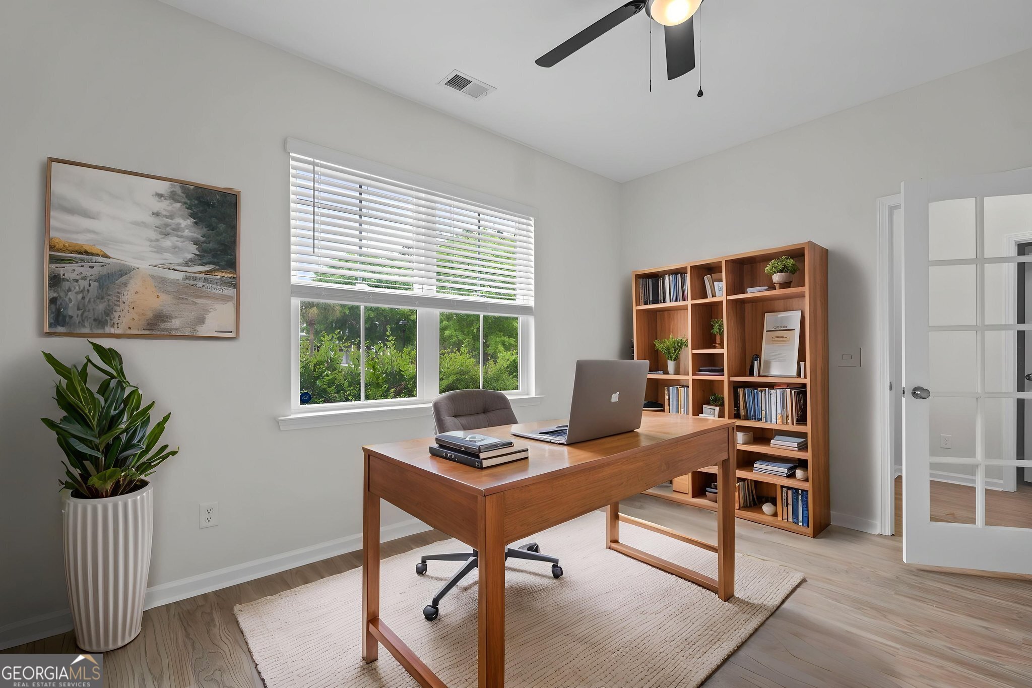 508 Lakeside Boulevard Property Photo 6