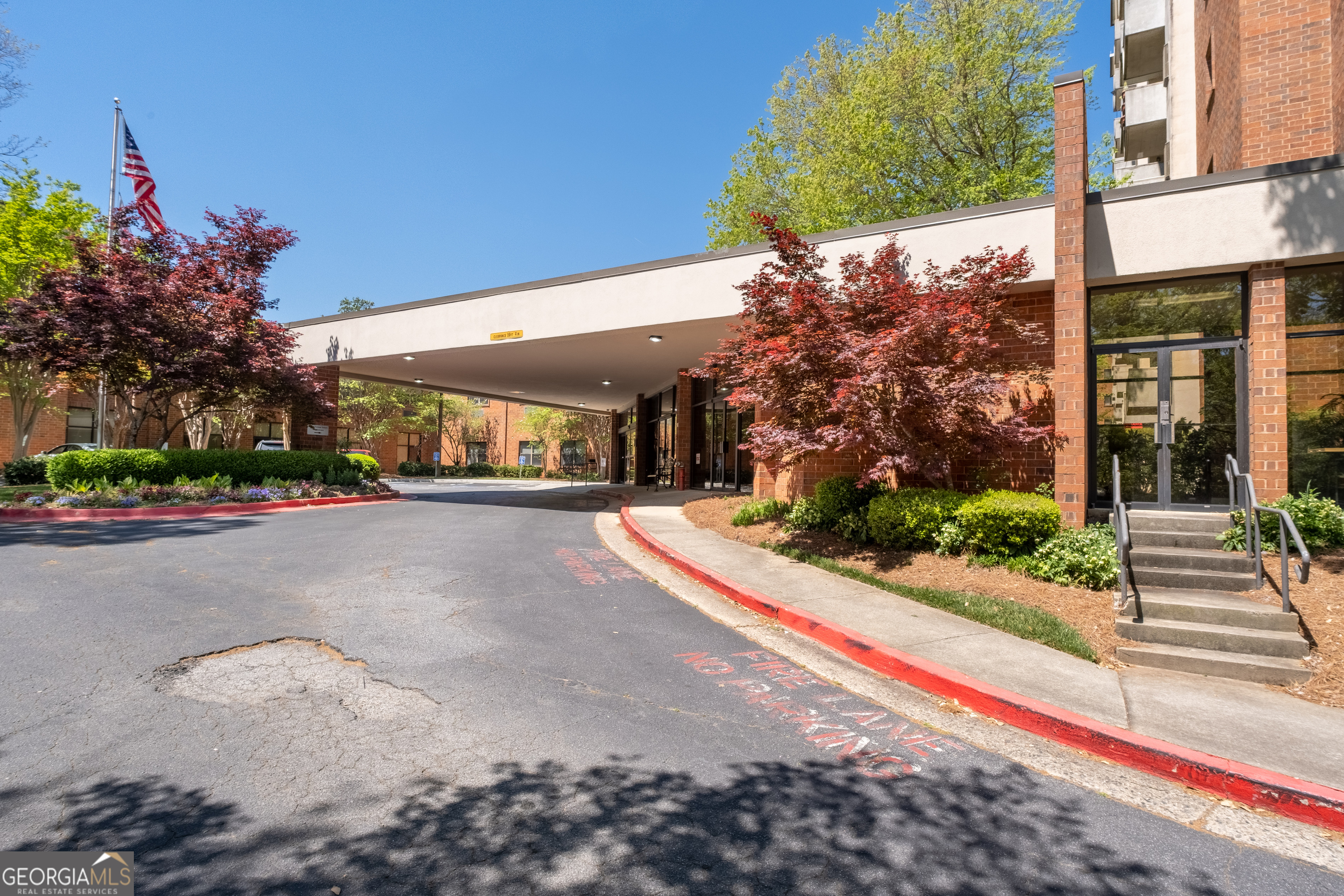 300 Johnson Ferry Road # B915 Property Photo 2