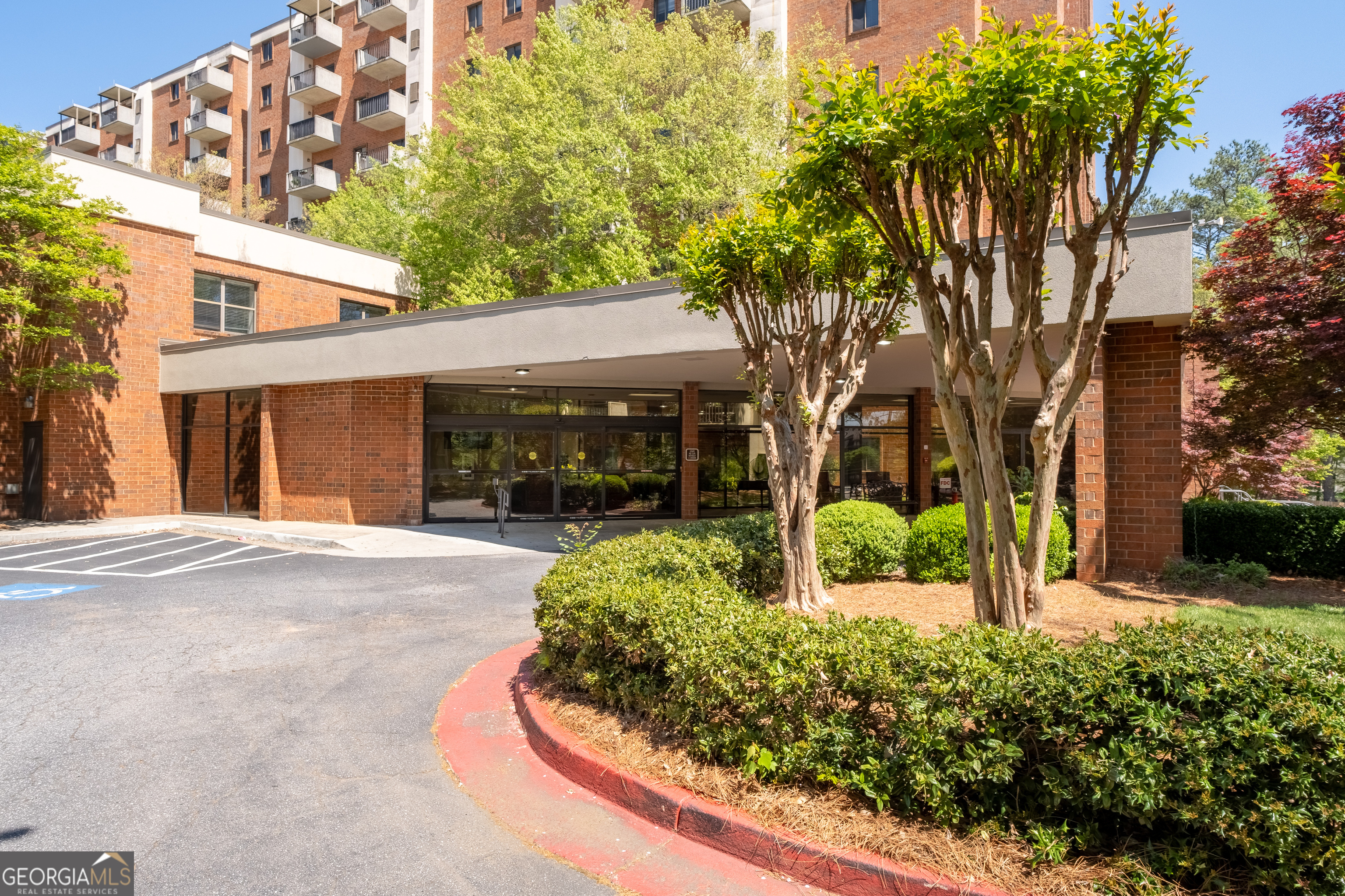 300 Johnson Ferry Road # B915 Property Photo 4