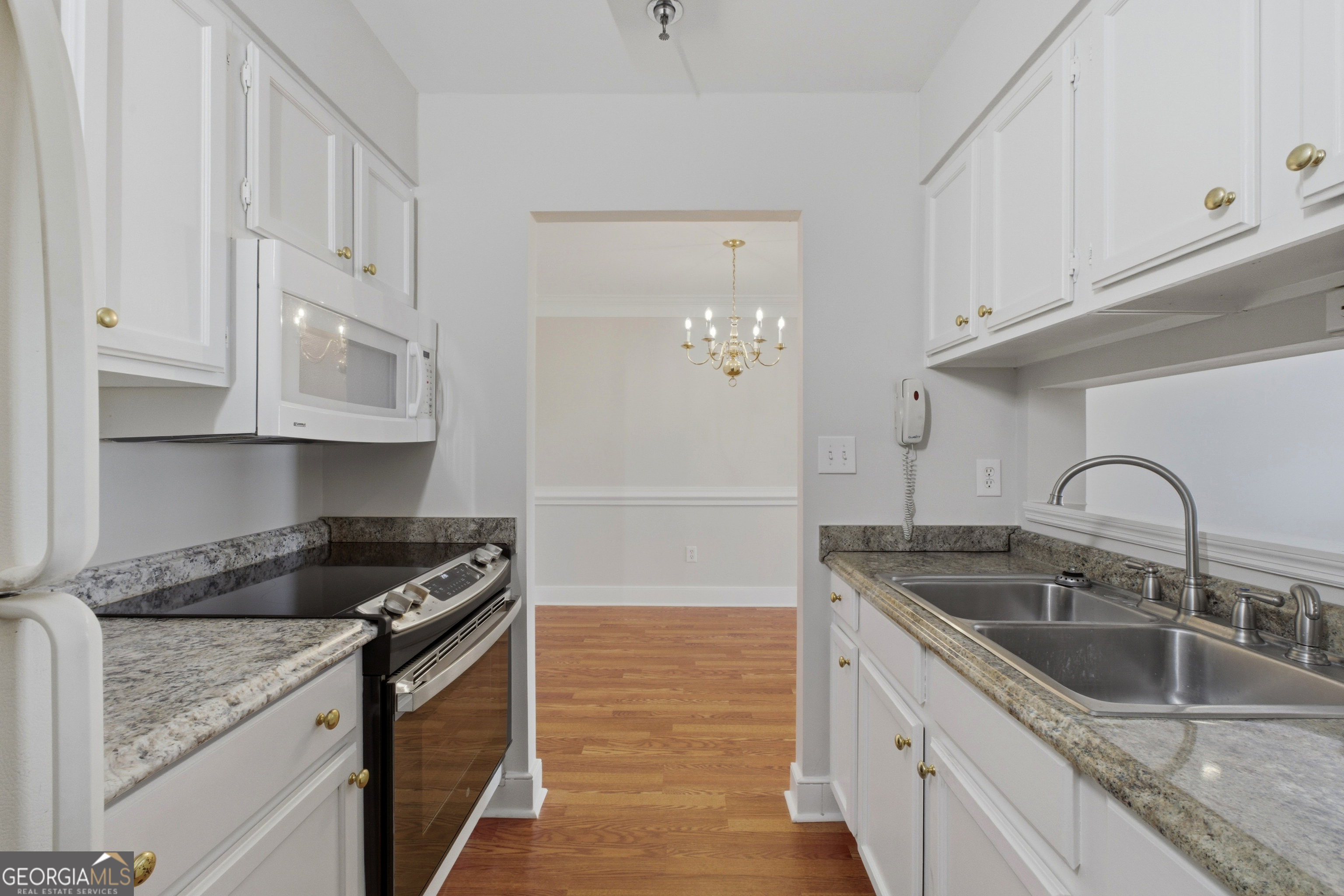 300 Johnson Ferry Road # B915 Property Photo 6