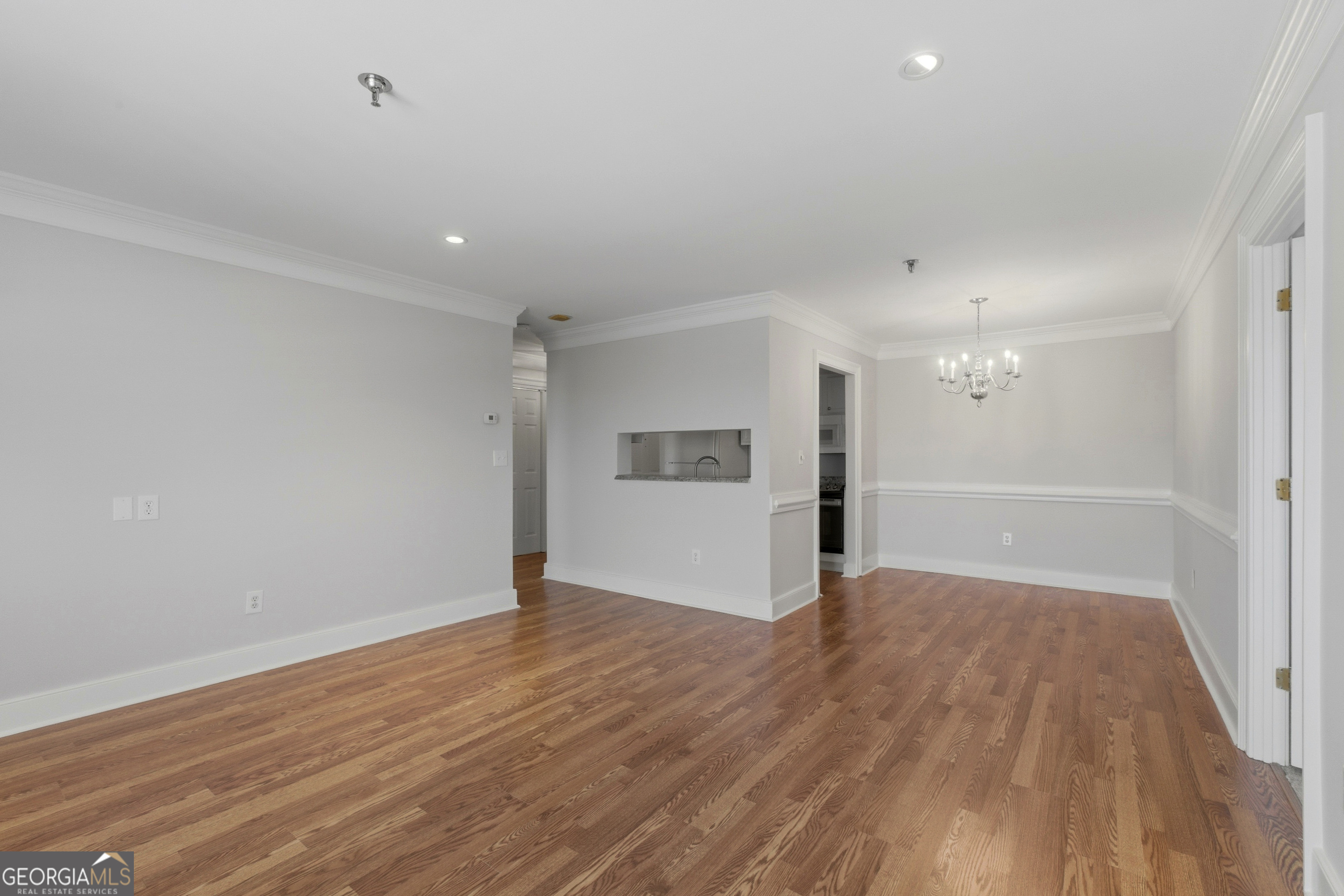 300 Johnson Ferry Road # B915 Property Photo 13