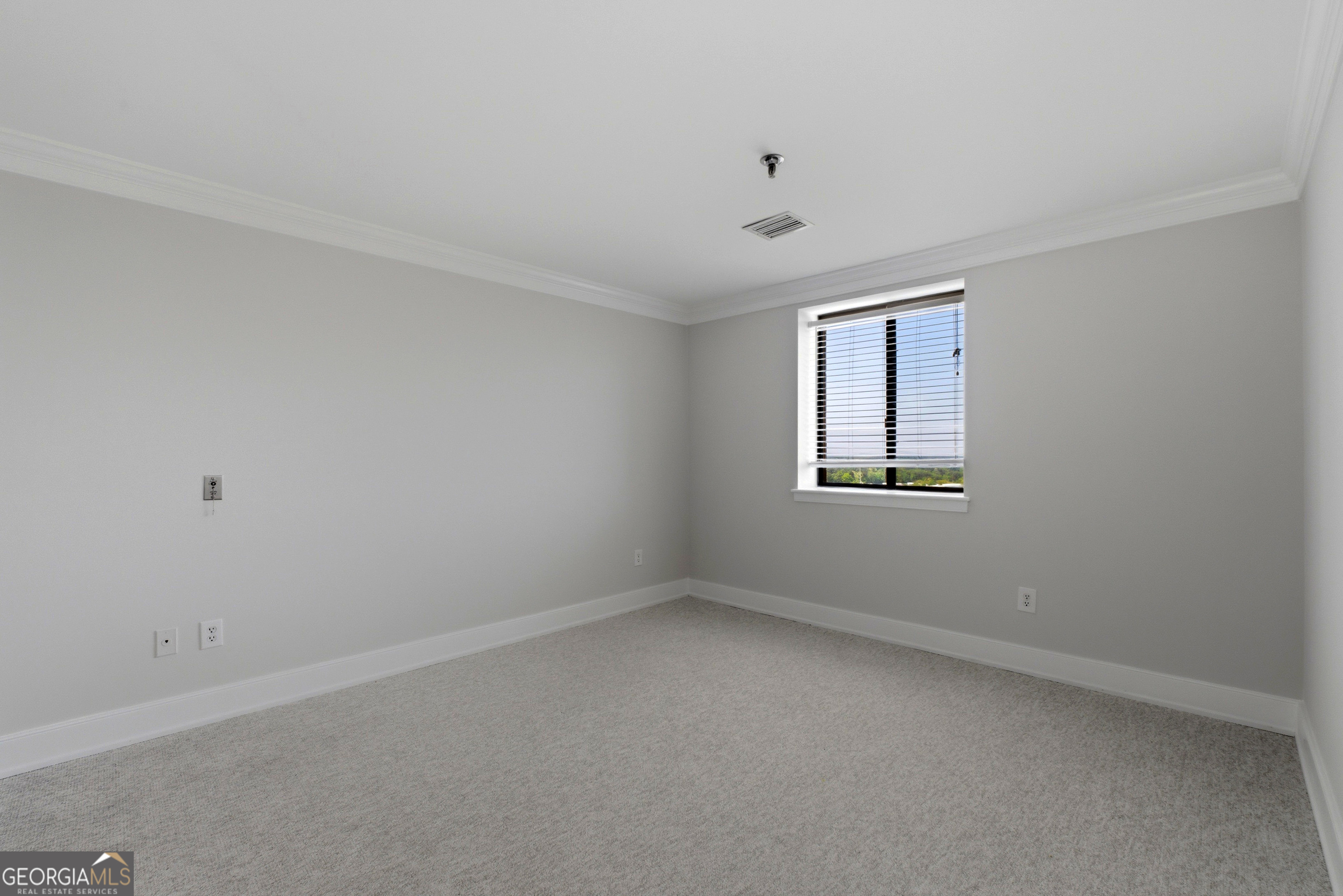 300 Johnson Ferry Road # B915 Property Photo 17