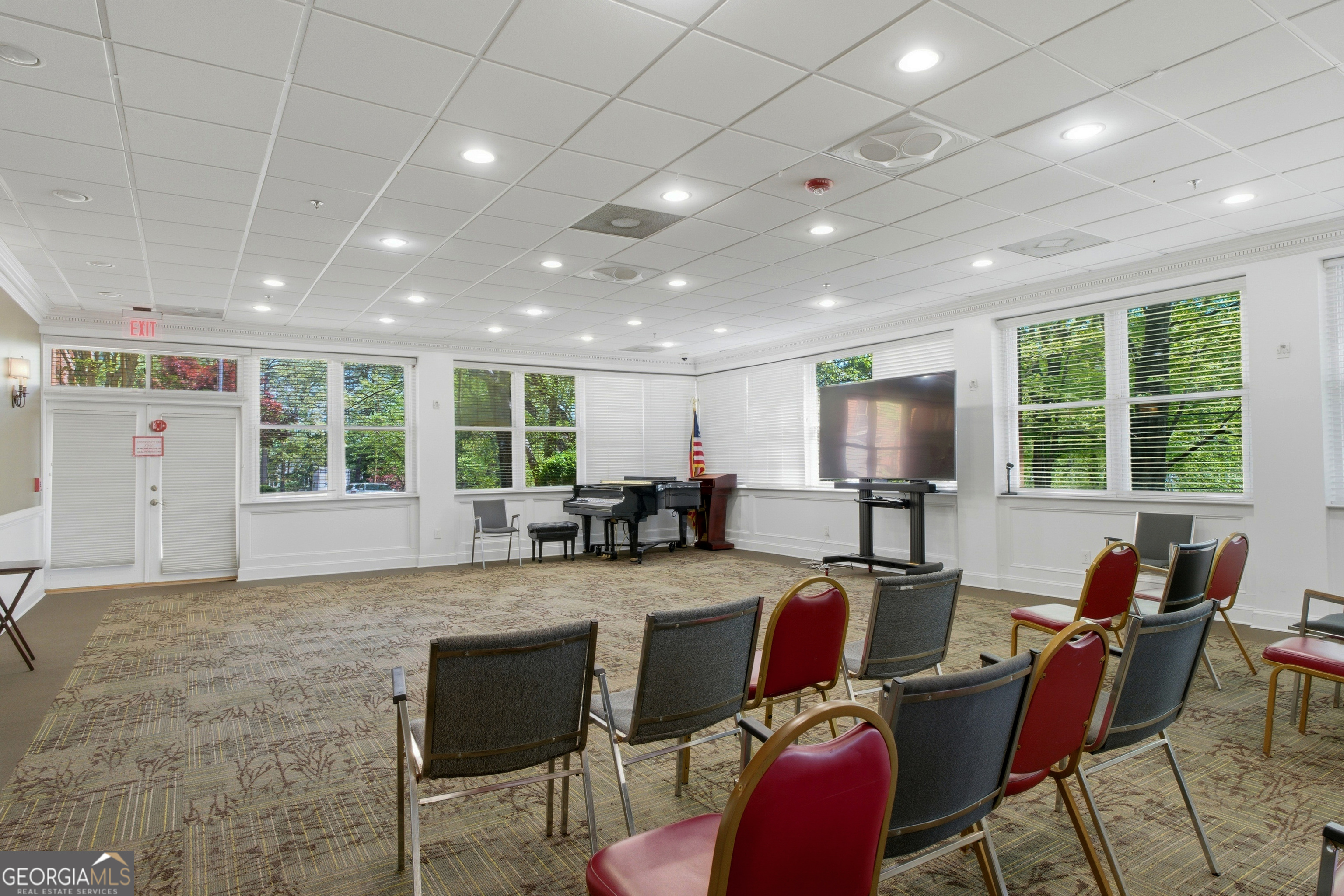 300 Johnson Ferry Road # B915 Property Photo 24