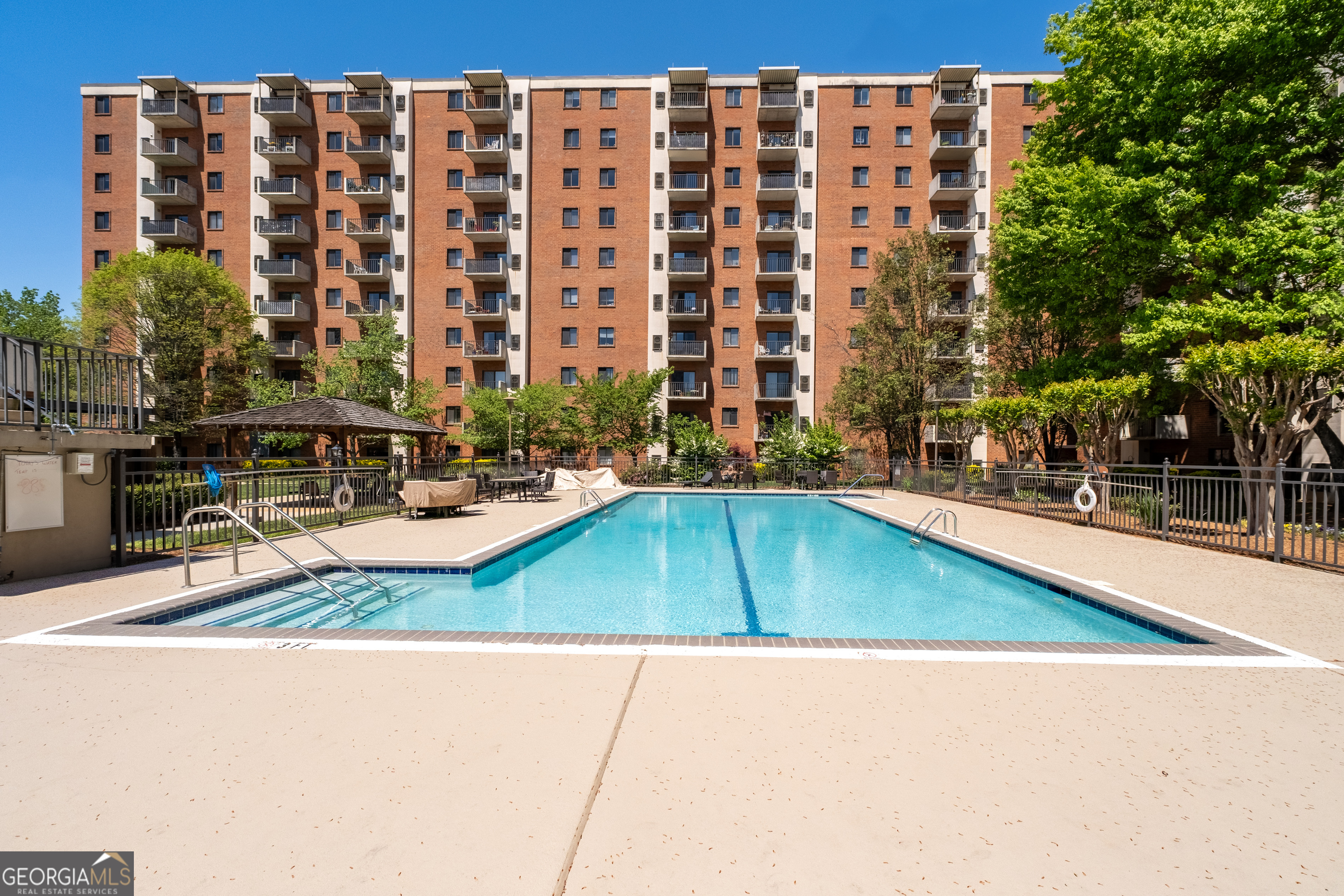 300 Johnson Ferry Road # B915 Property Photo 28