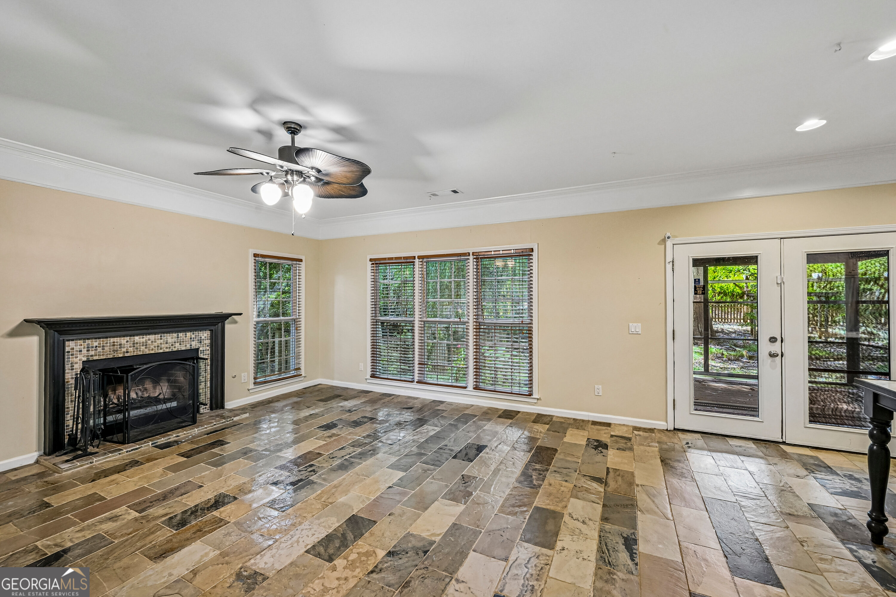 8590 River Walk Landing Property Photo 3