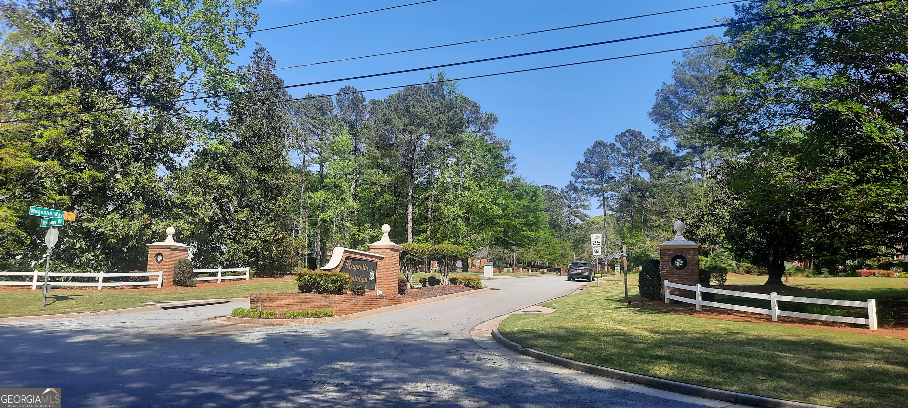 11300 Azalea Trail Property Photo 2