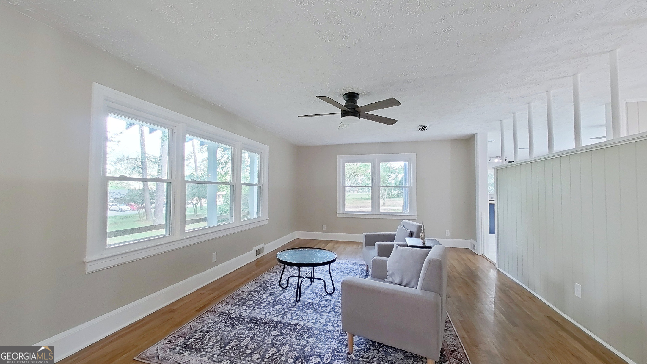 481 4th Street Property Photo 4