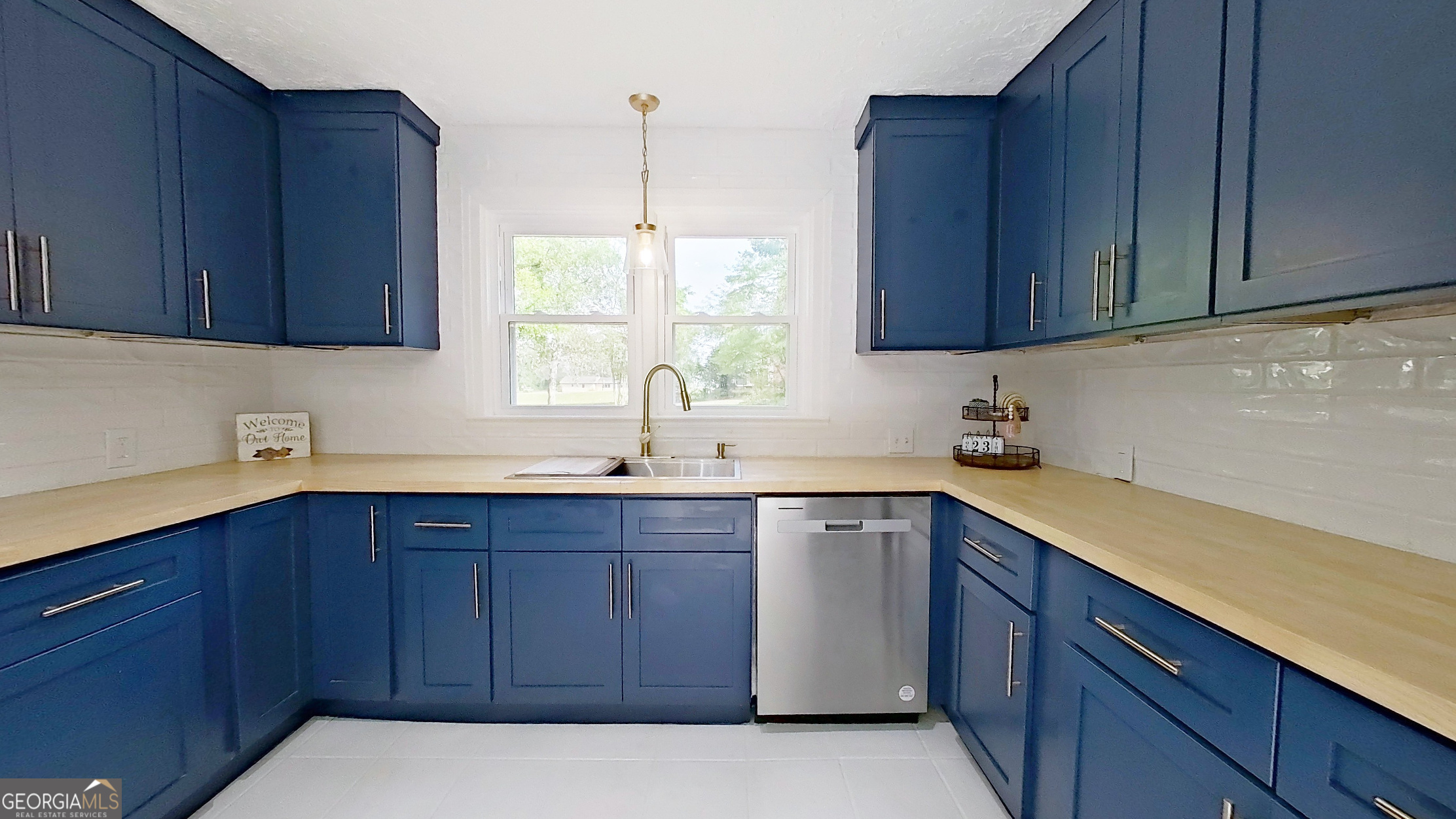 481 4th Street Property Photo 13